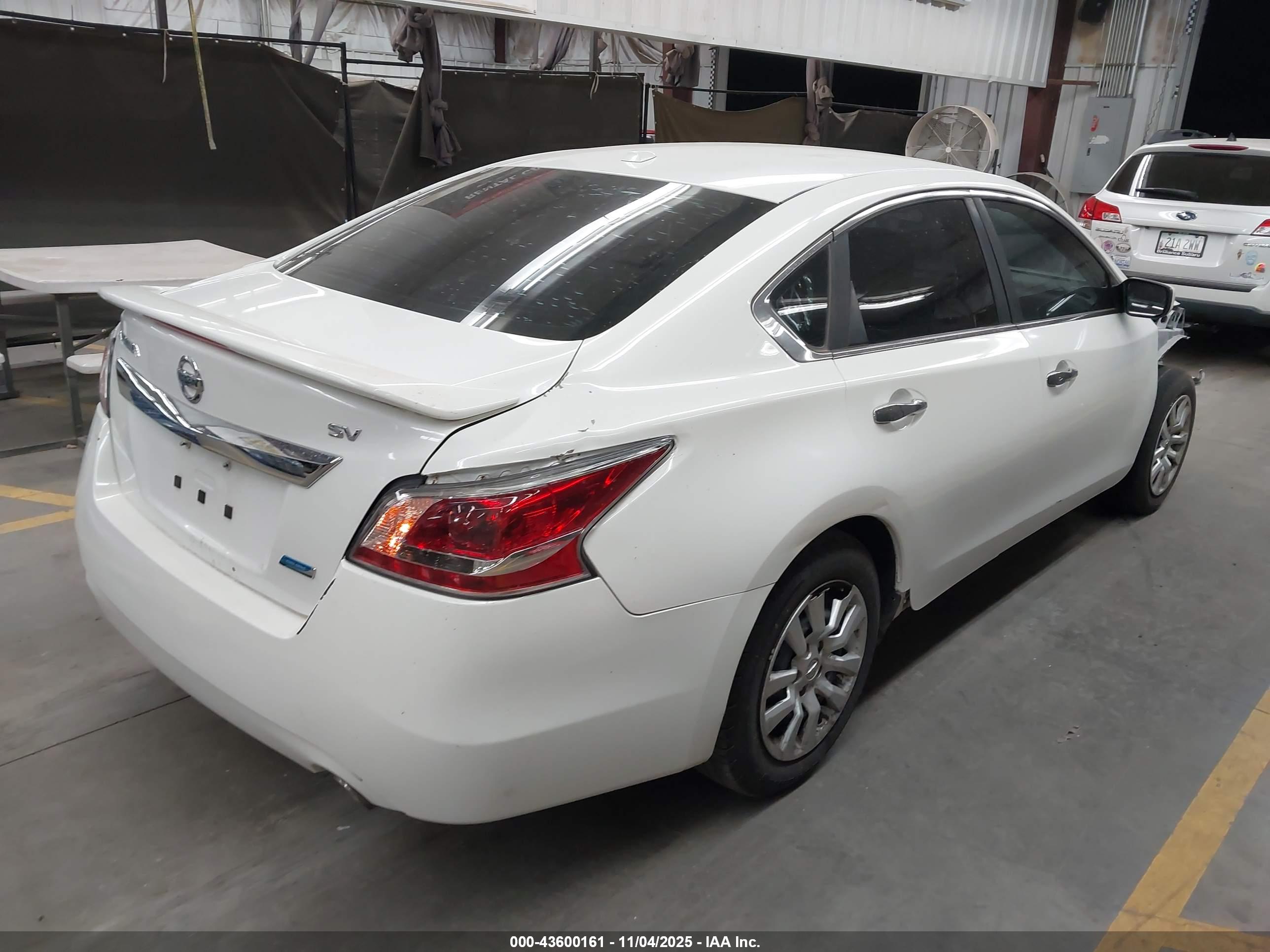 NISSAN ALTIMA image 4