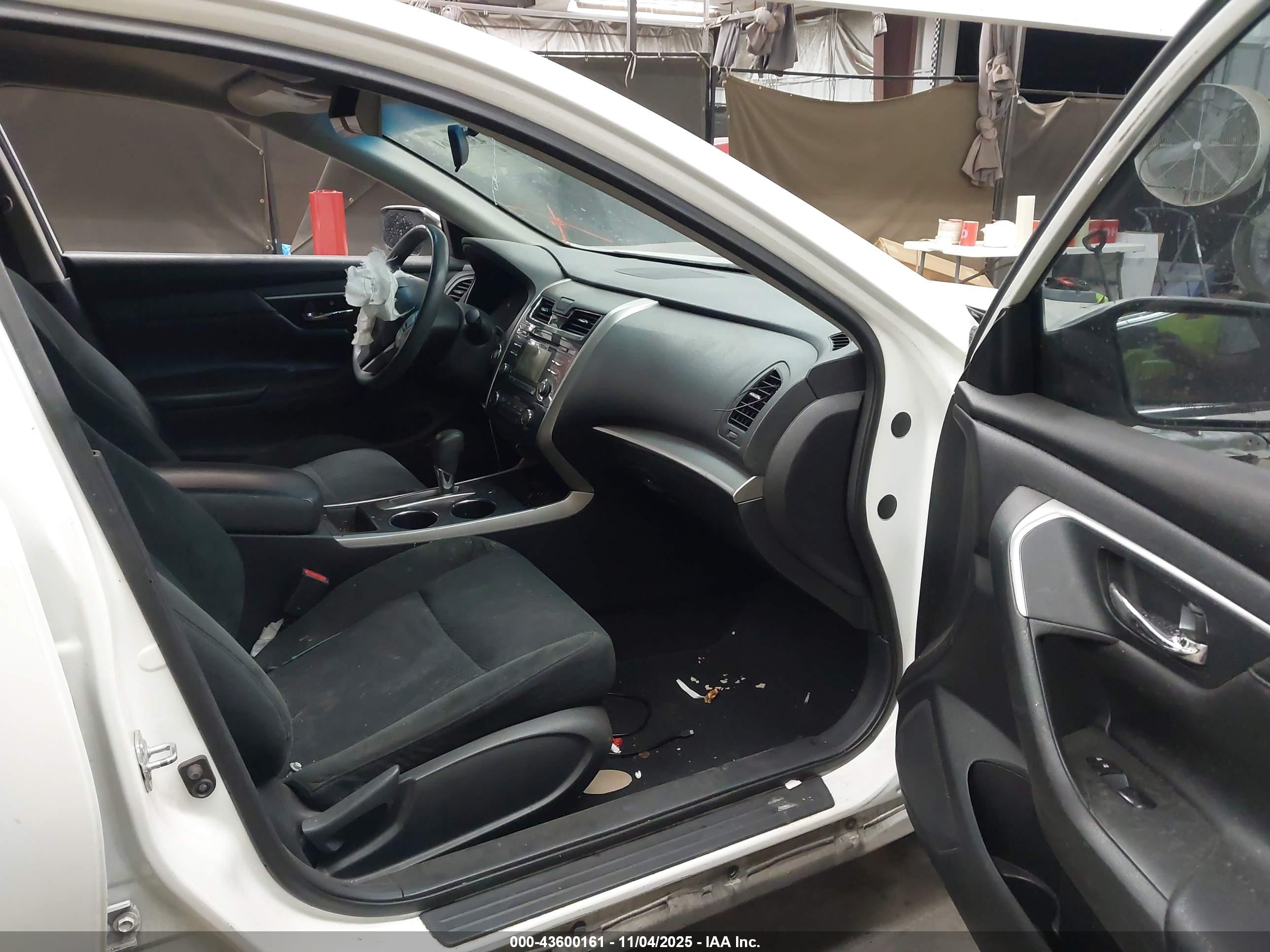 NISSAN ALTIMA image 5