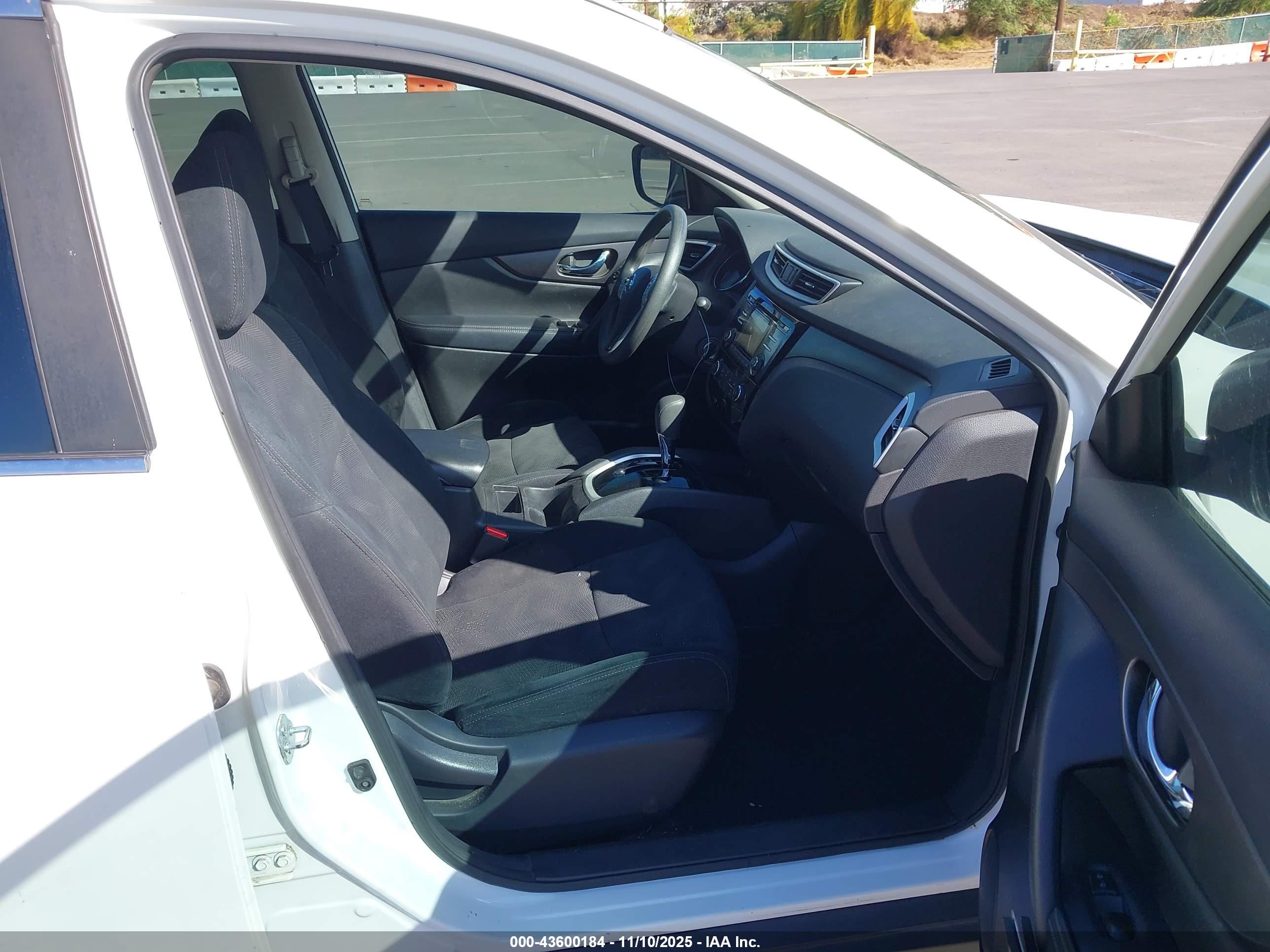 NISSAN ROGUE image 5
