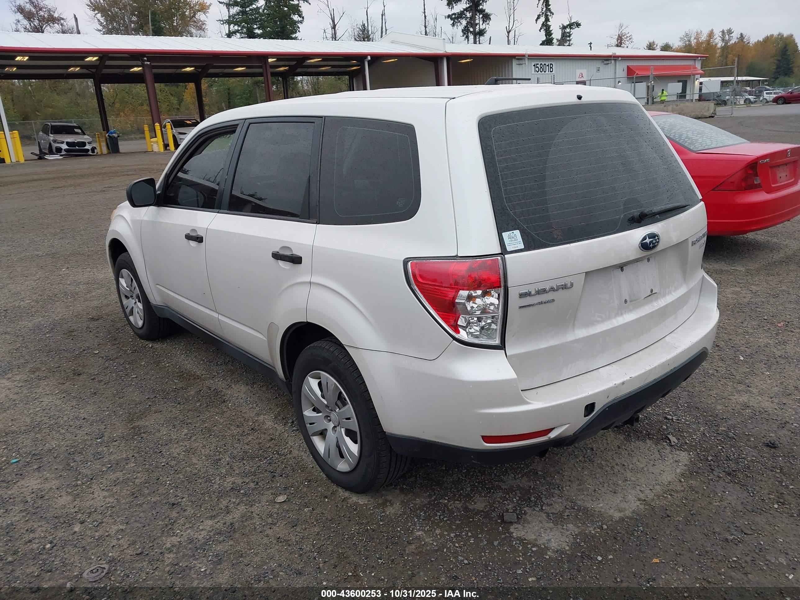 SUBARU FORESTER image 3