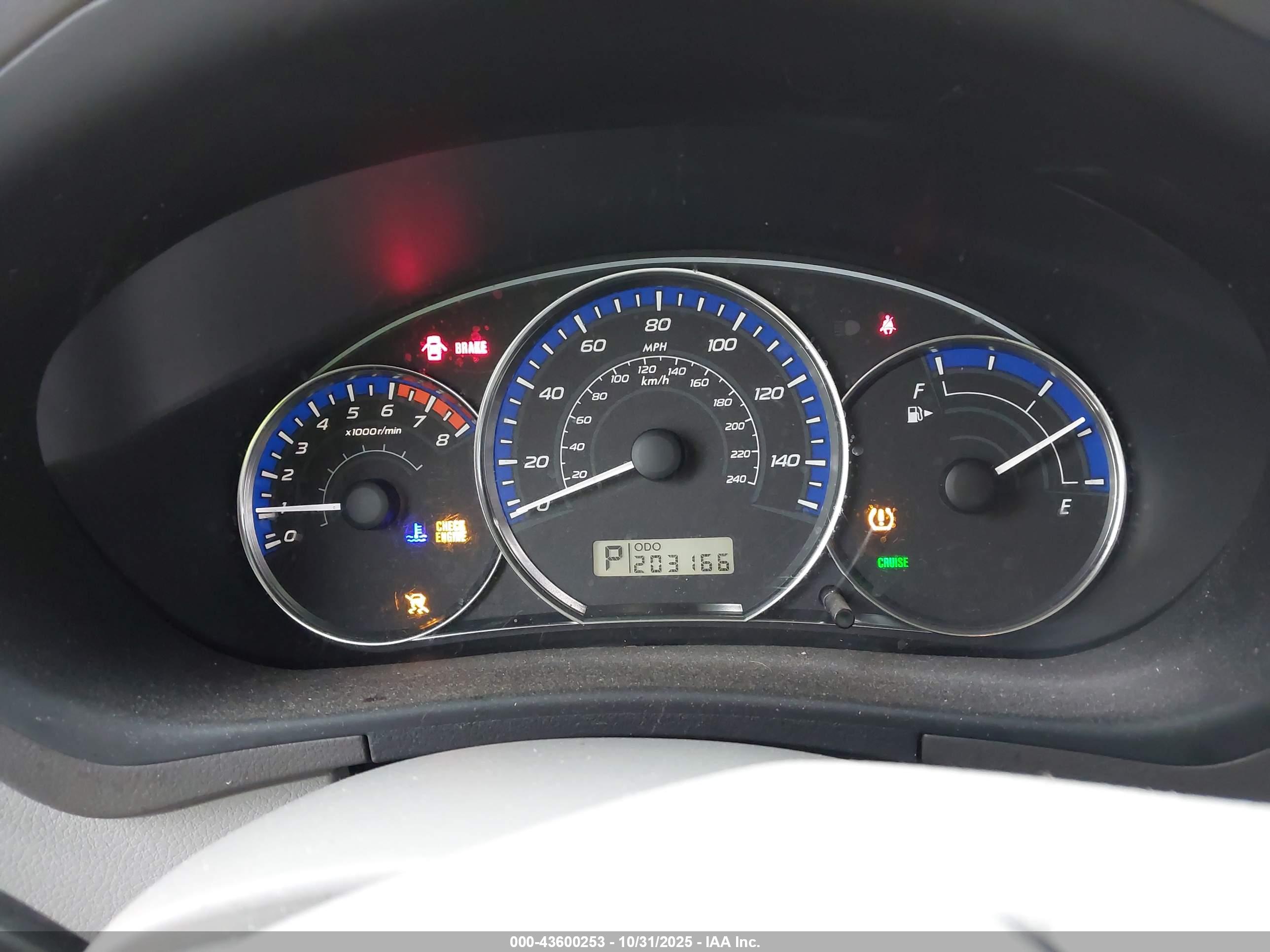 SUBARU FORESTER image 7