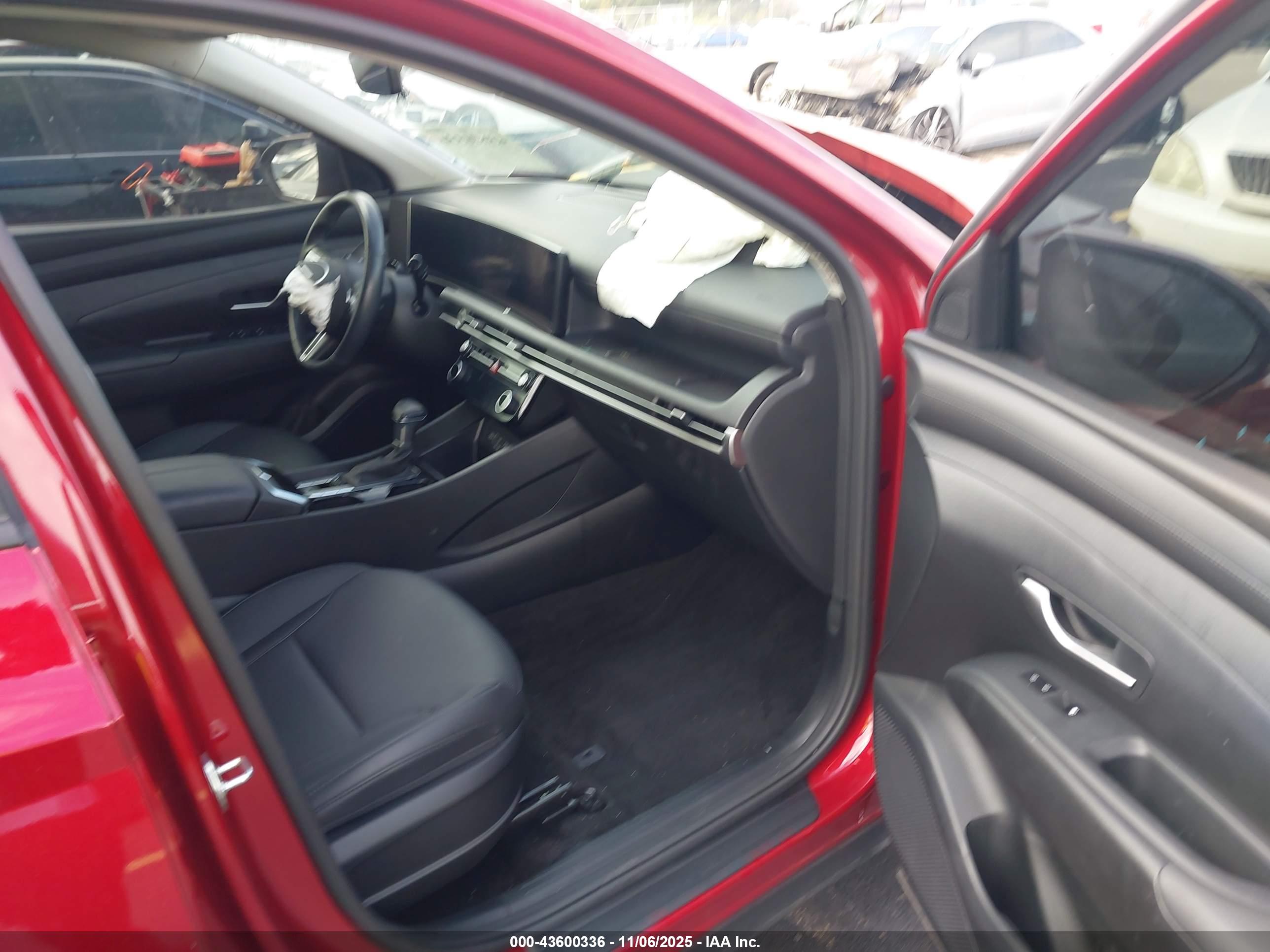 HYUNDAI TUCSON image 5