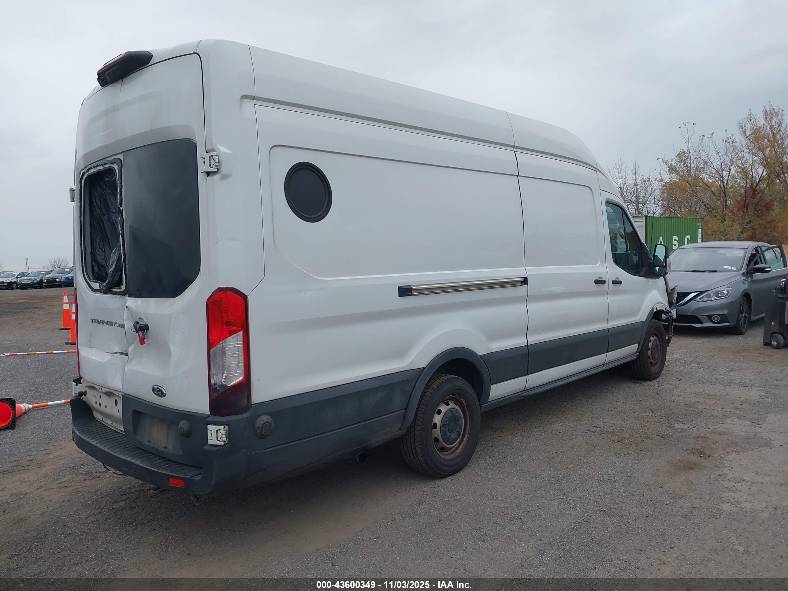 FORD TRANSIT-350 image 4