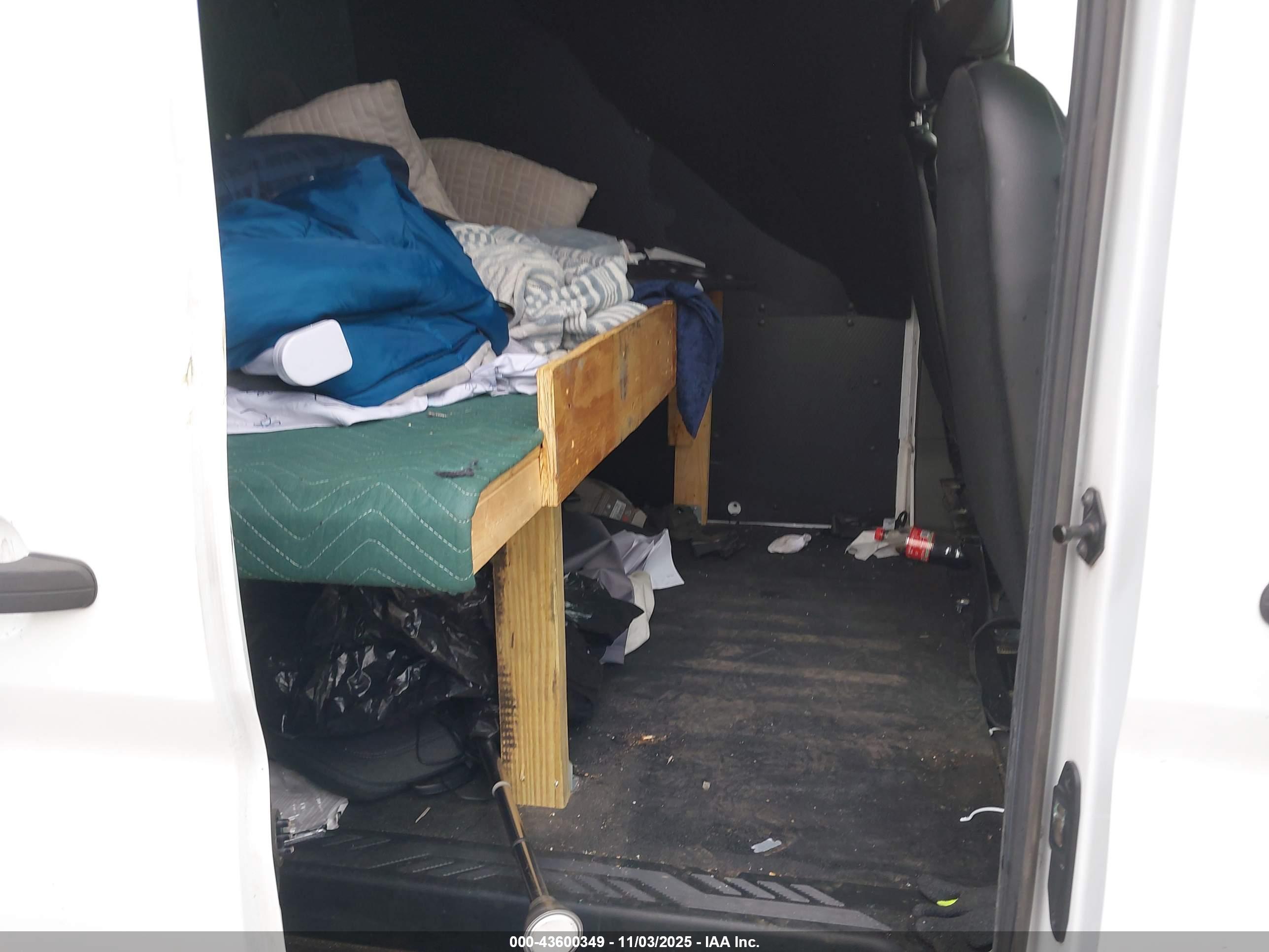FORD TRANSIT-350 image 8