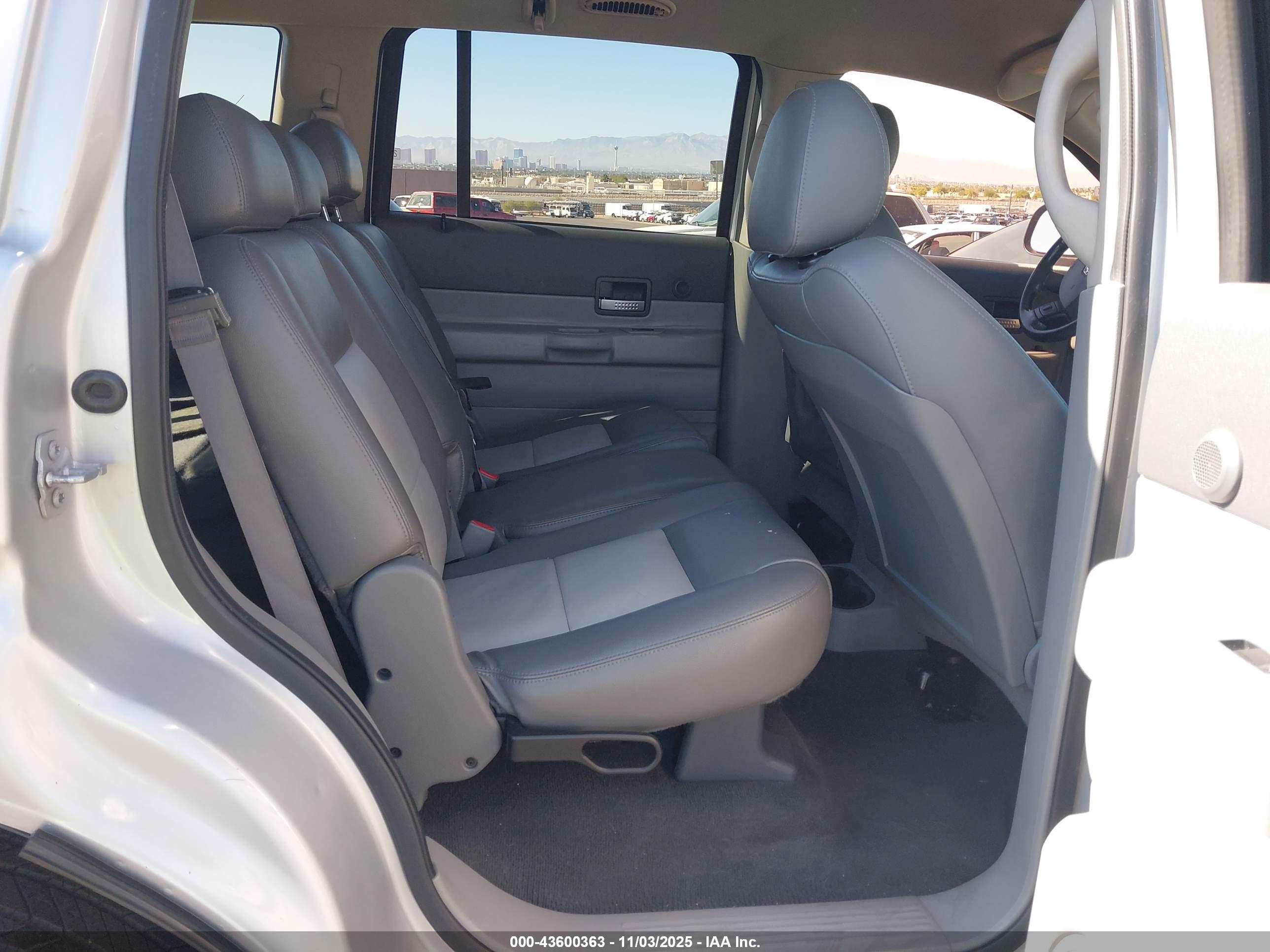 DODGE DURANGO image 8