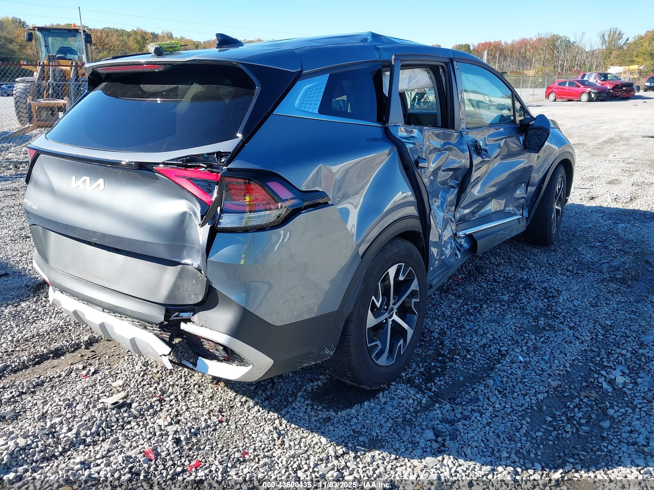 KIA SPORTAGE image 4