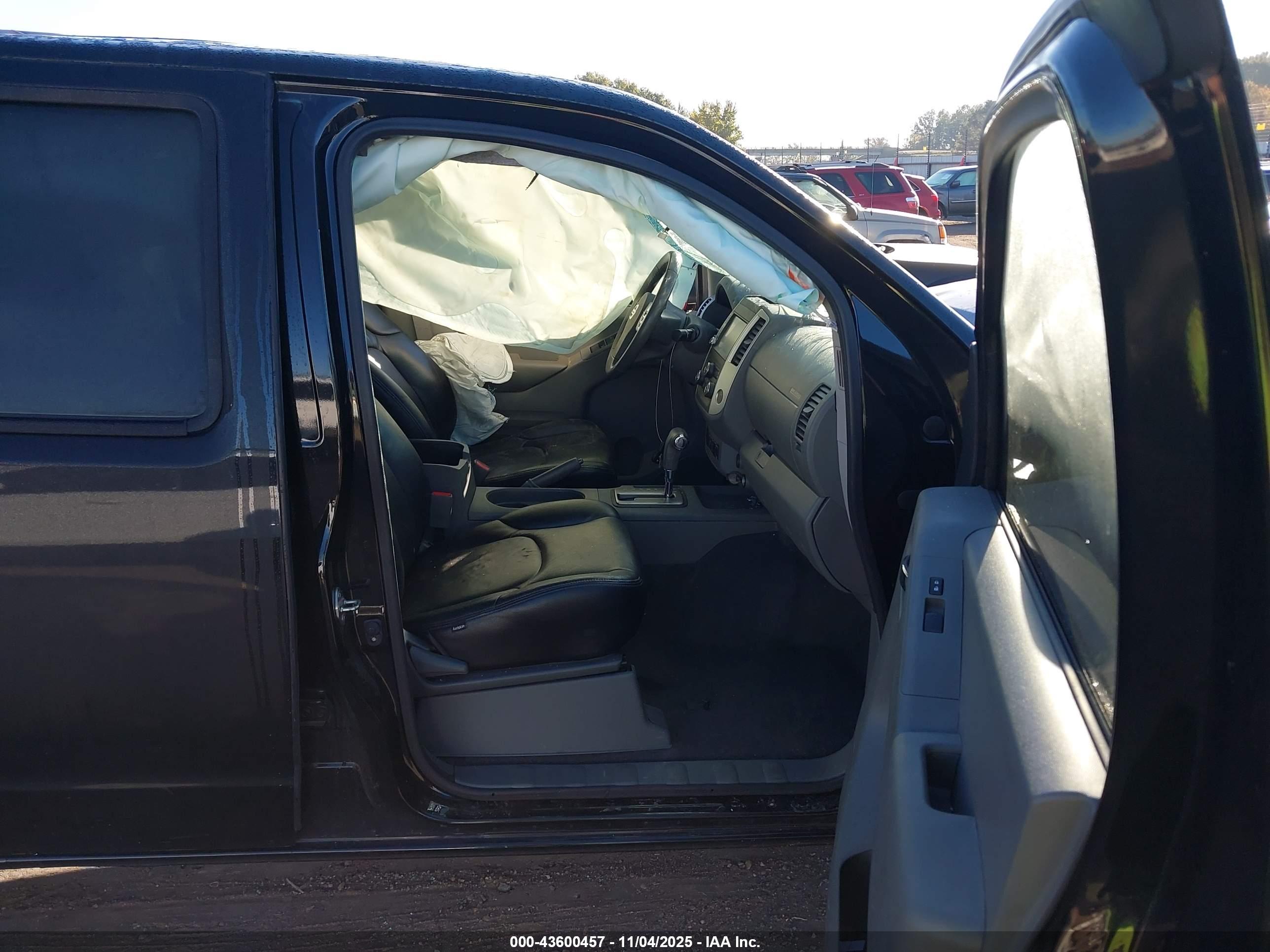 NISSAN FRONTIER image 5