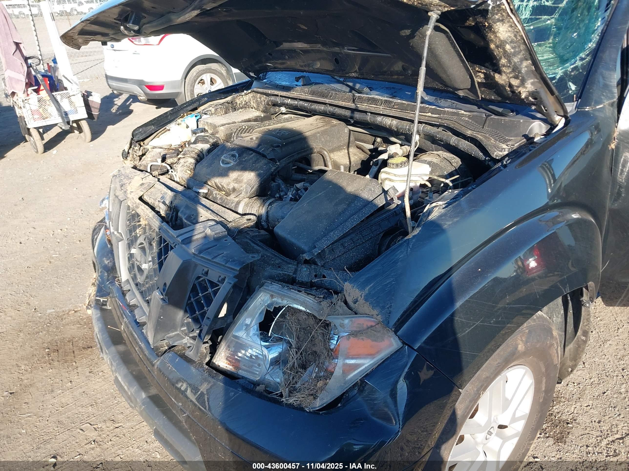 NISSAN FRONTIER image 6