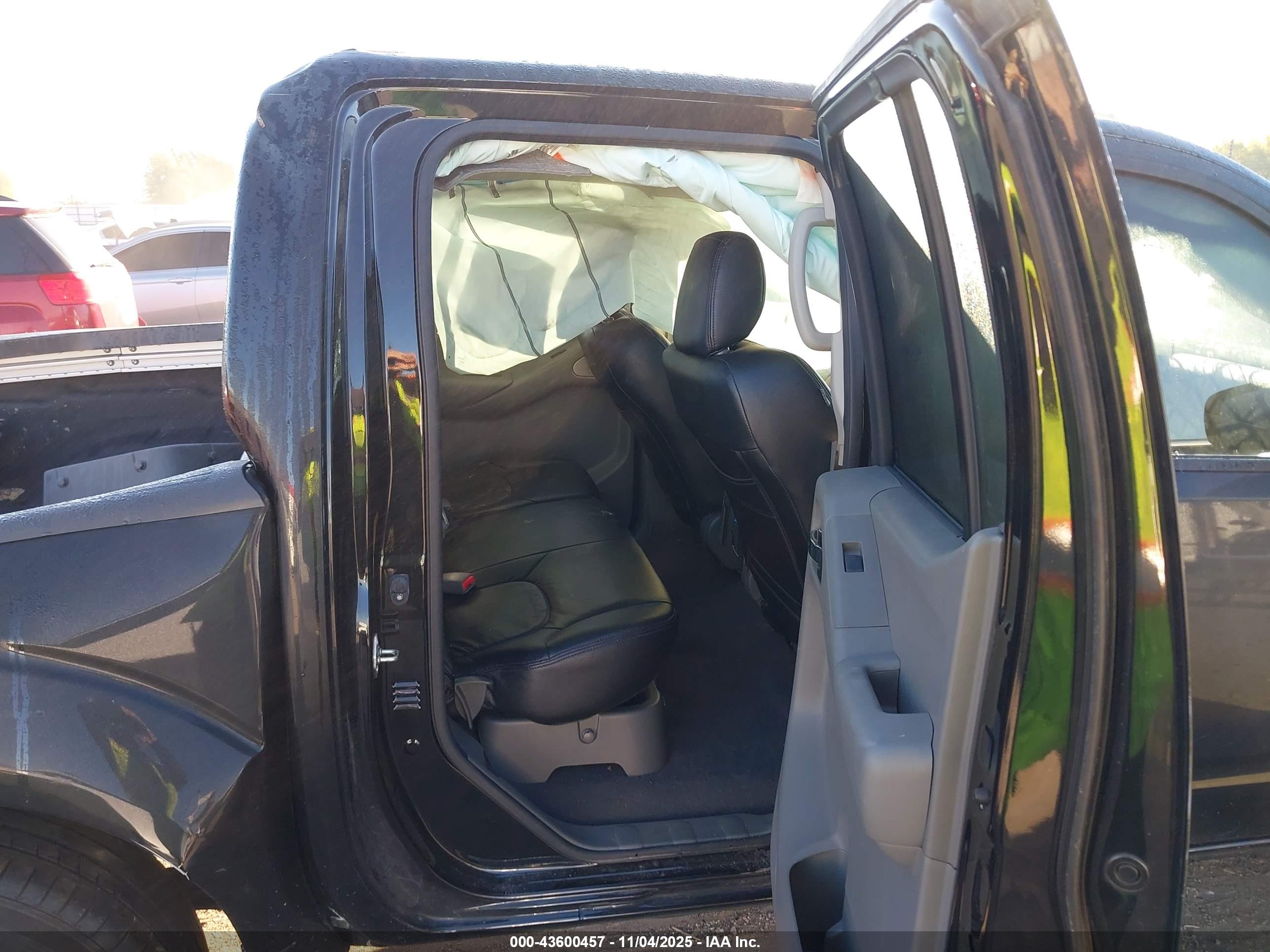 NISSAN FRONTIER image 8