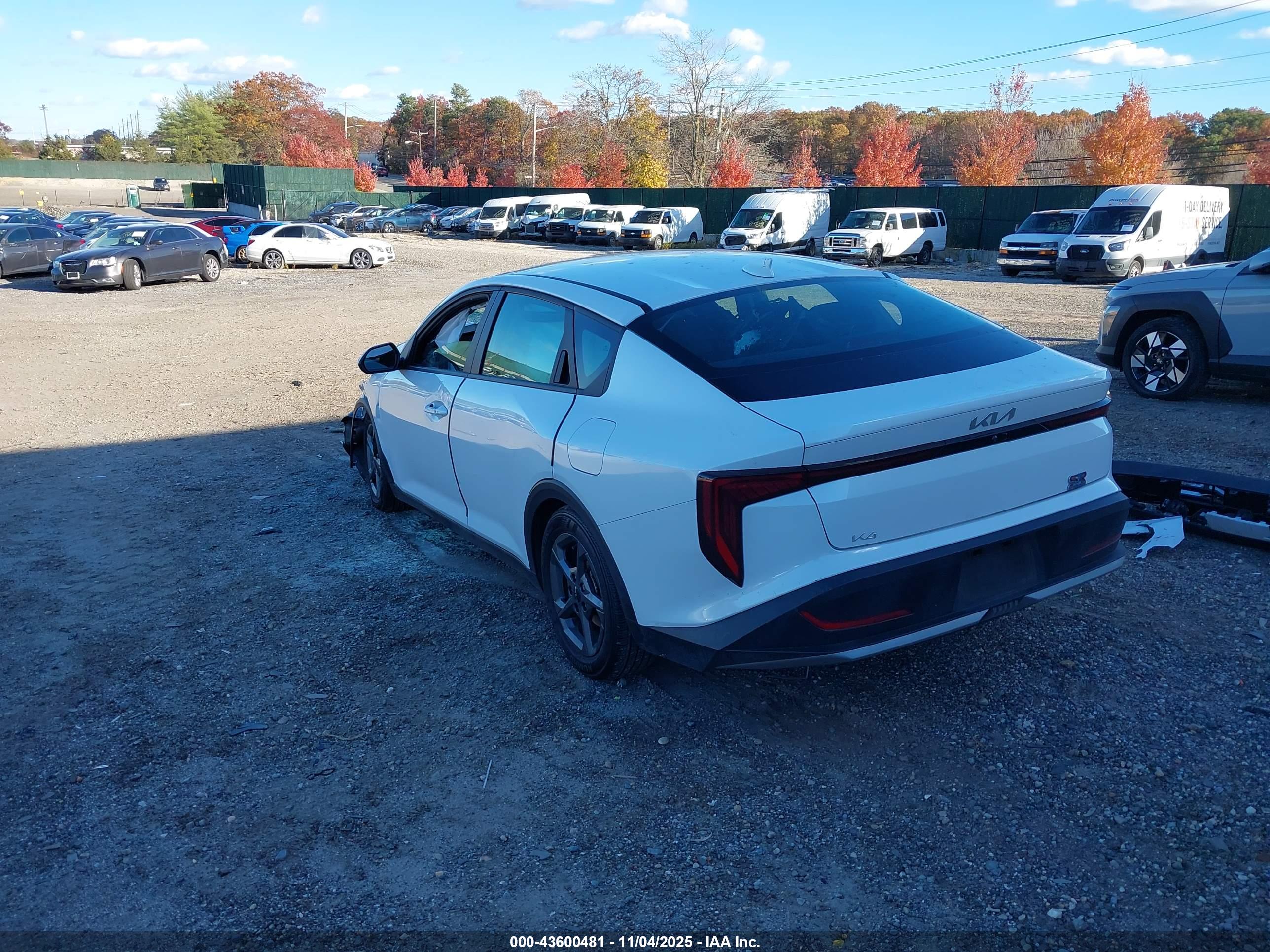 KIA K4 image 3