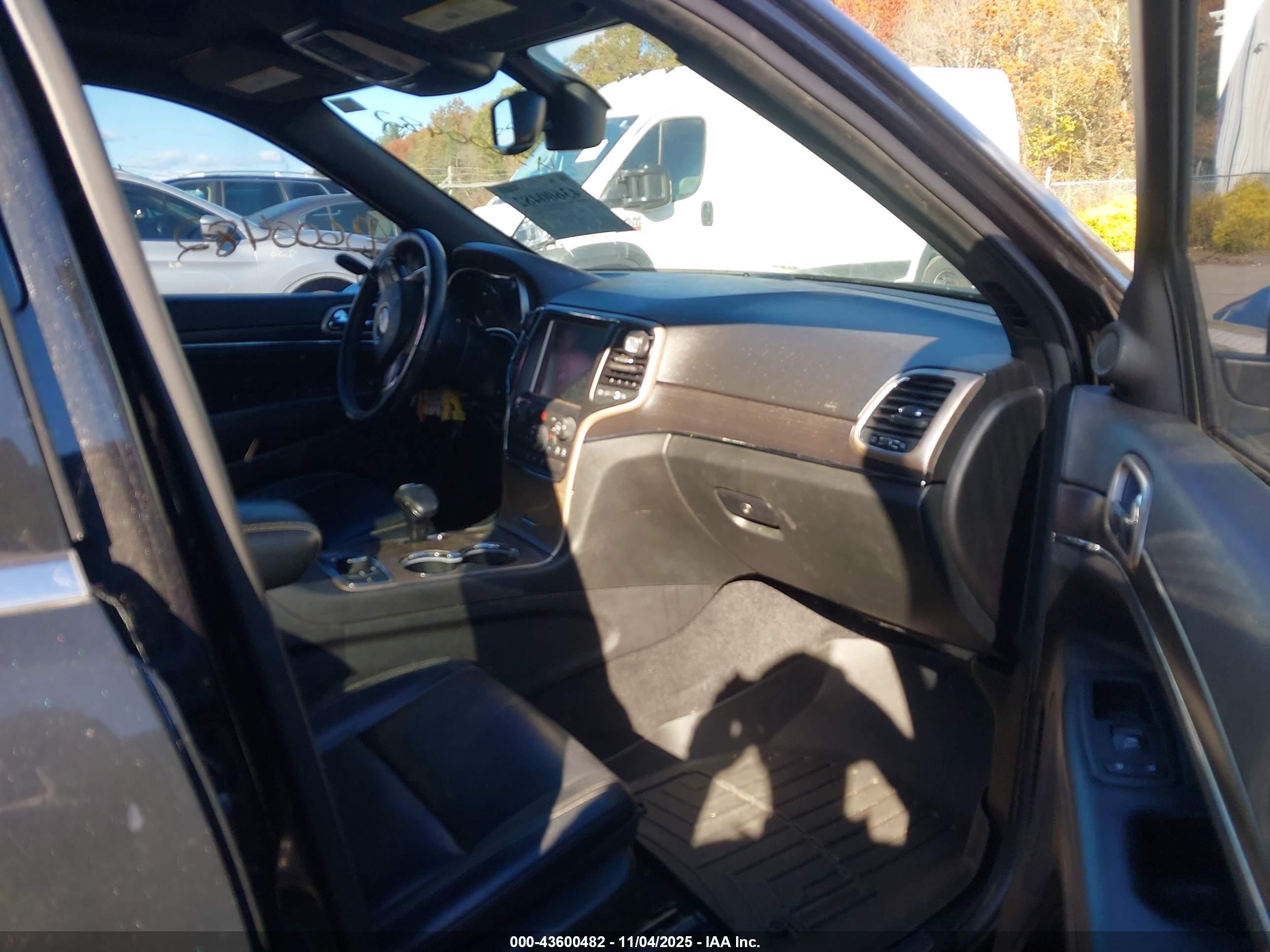 JEEP GRAND image 5