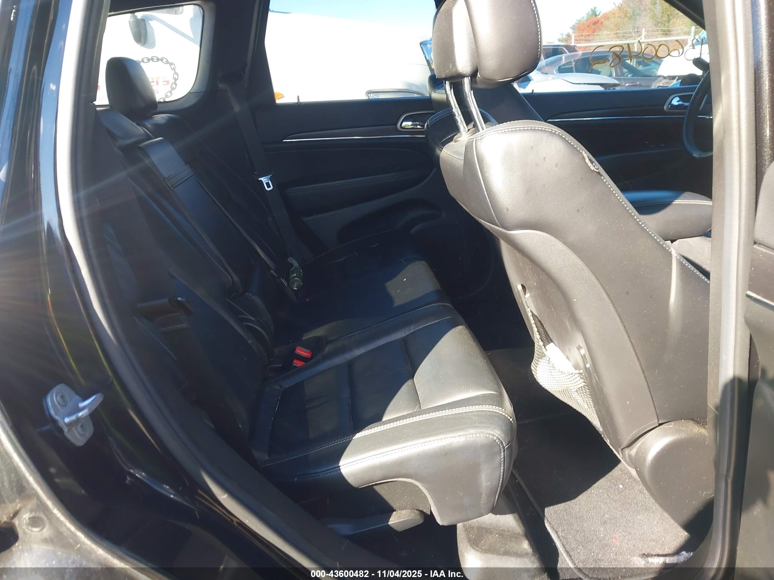 JEEP GRAND image 8