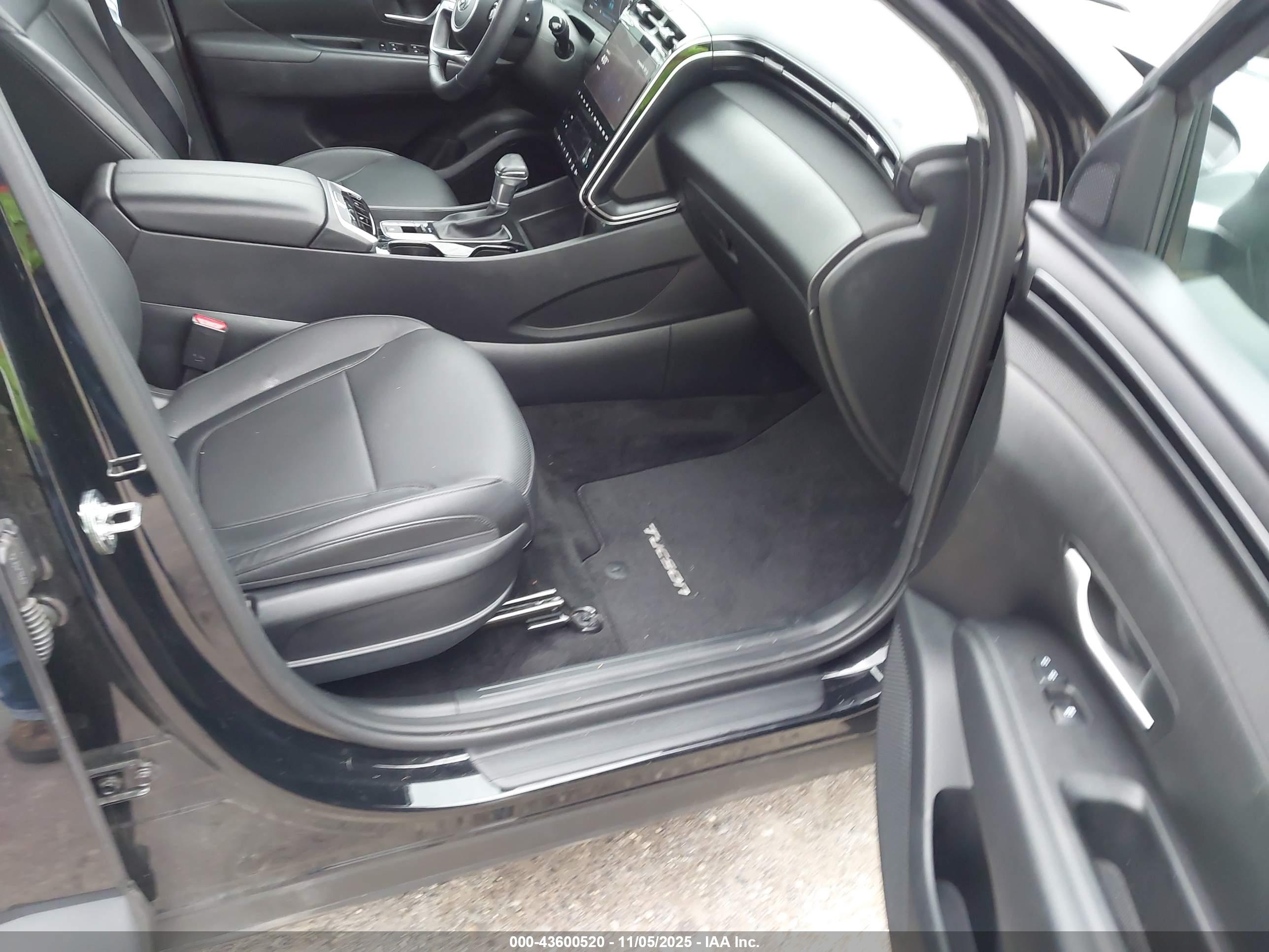 HYUNDAI TUCSON image 5