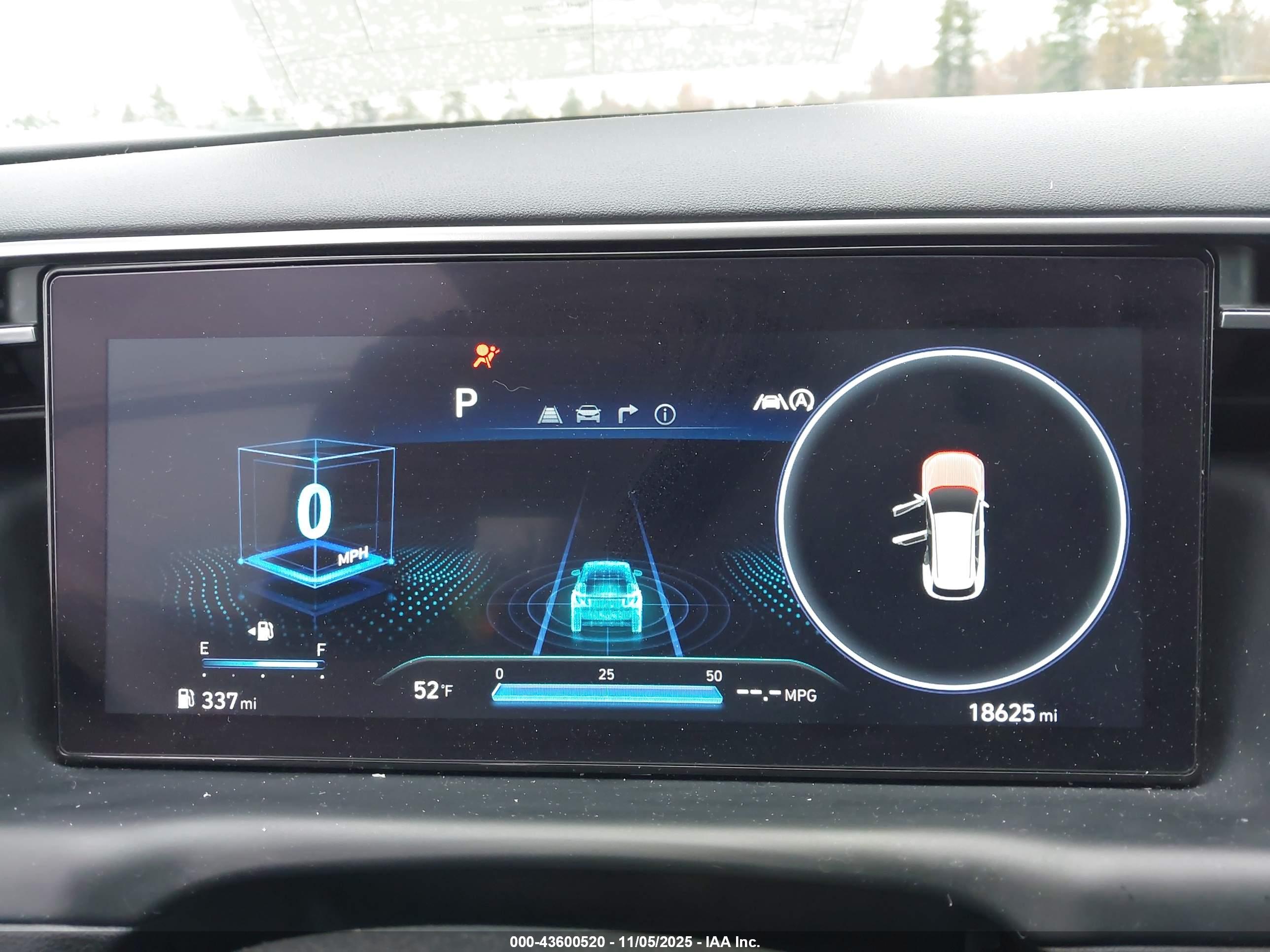 HYUNDAI TUCSON image 7