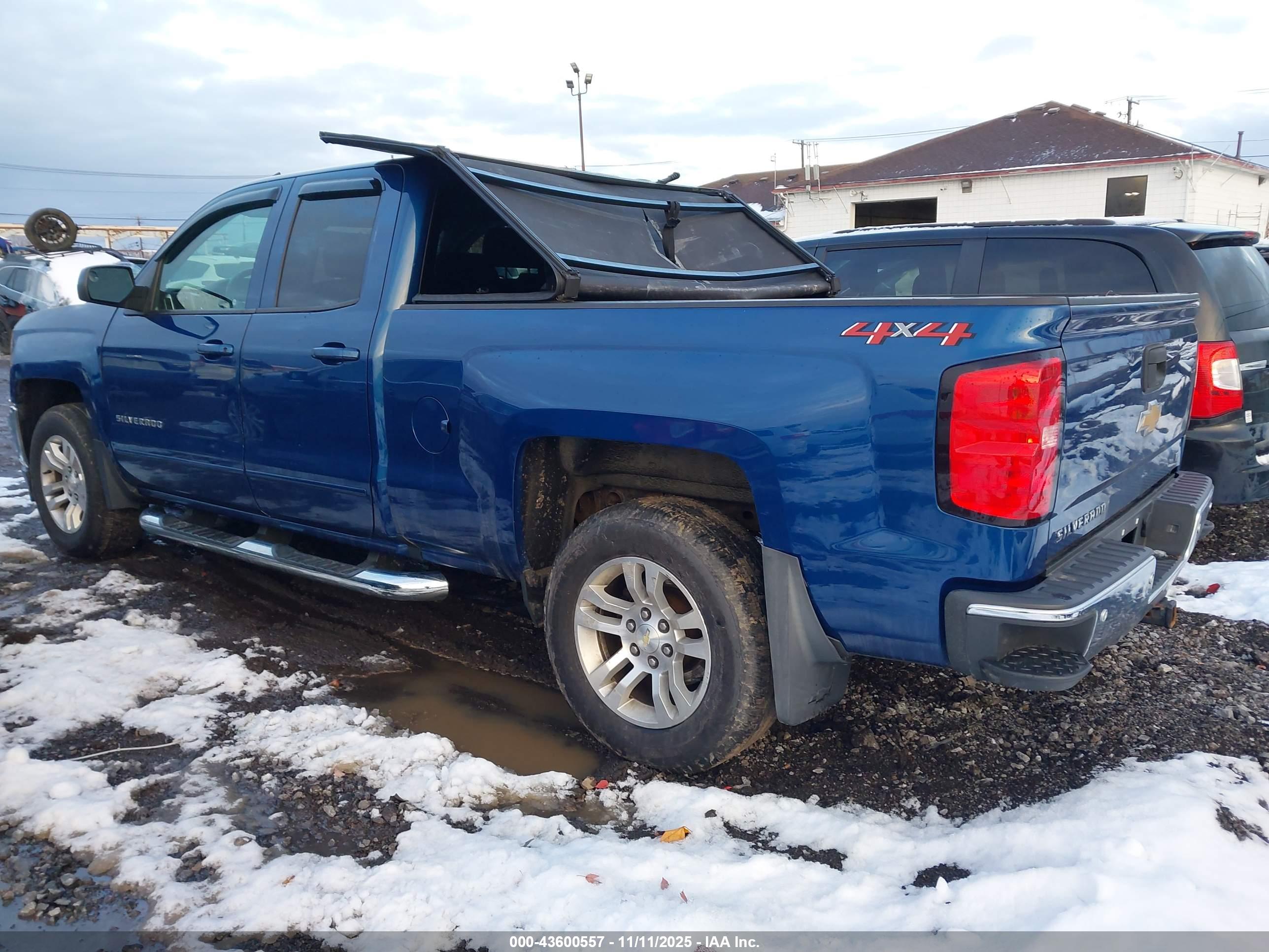 CHEVROLET SILVERADO image 3