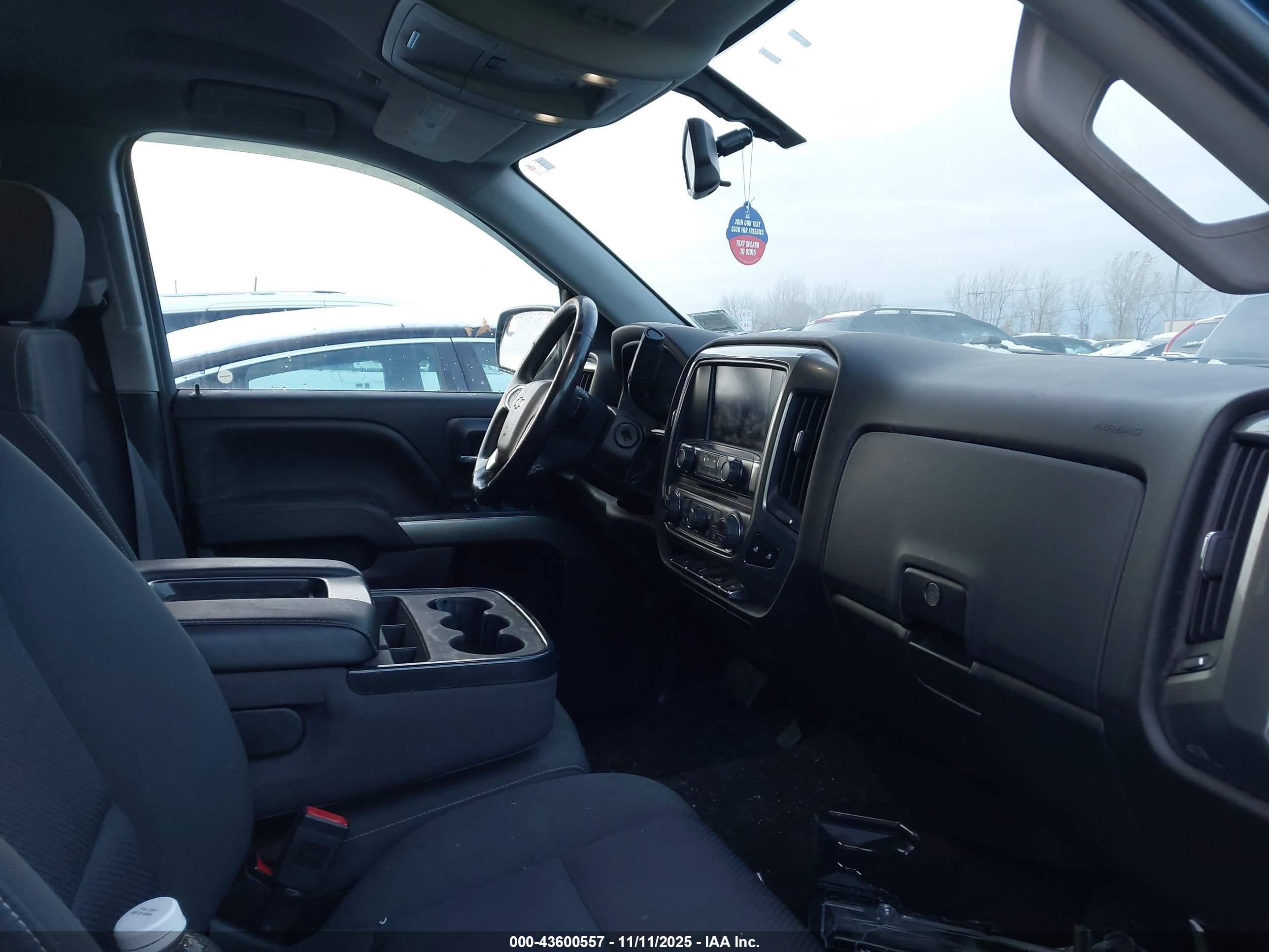 CHEVROLET SILVERADO image 5