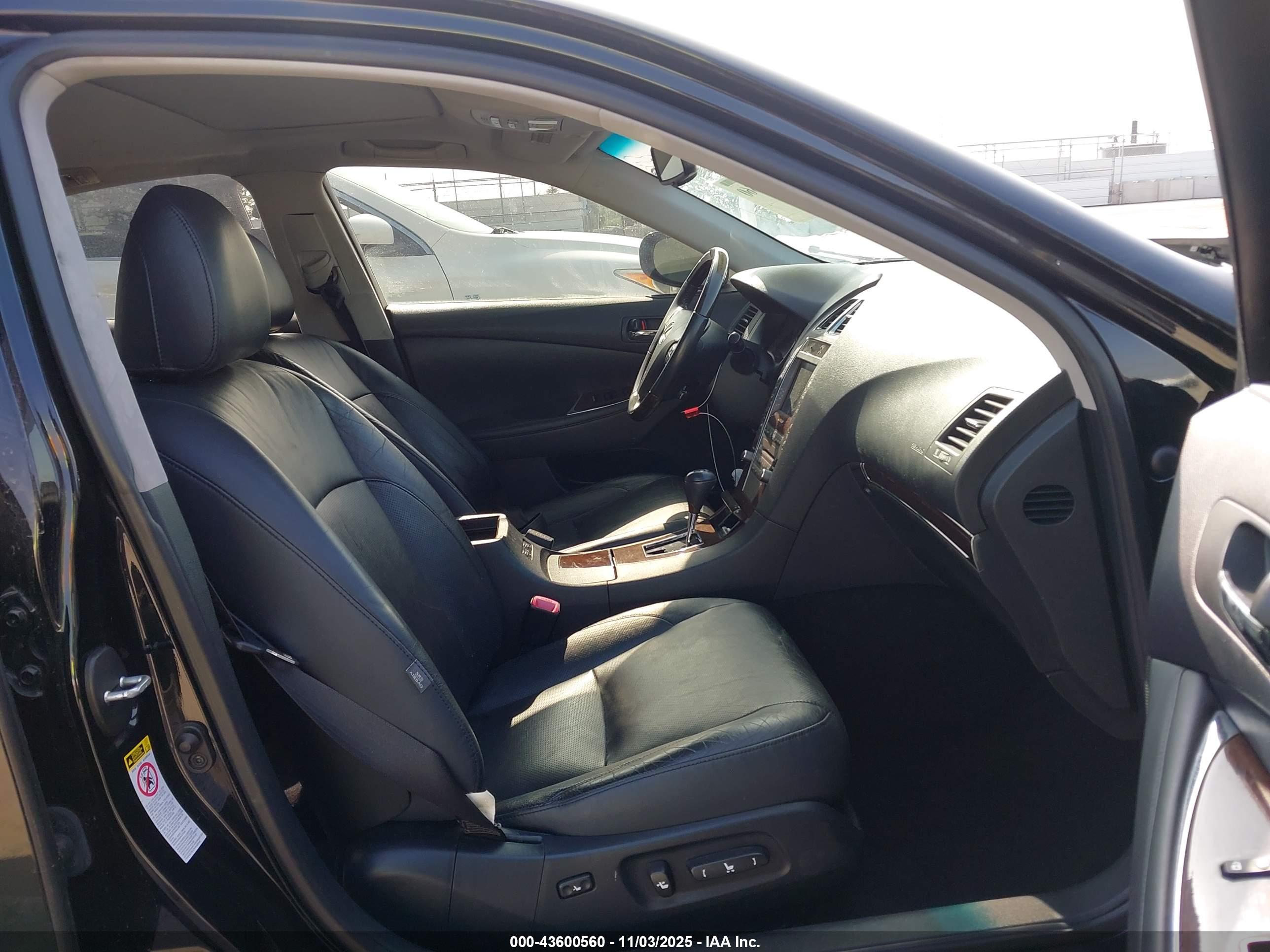 LEXUS ES image 5