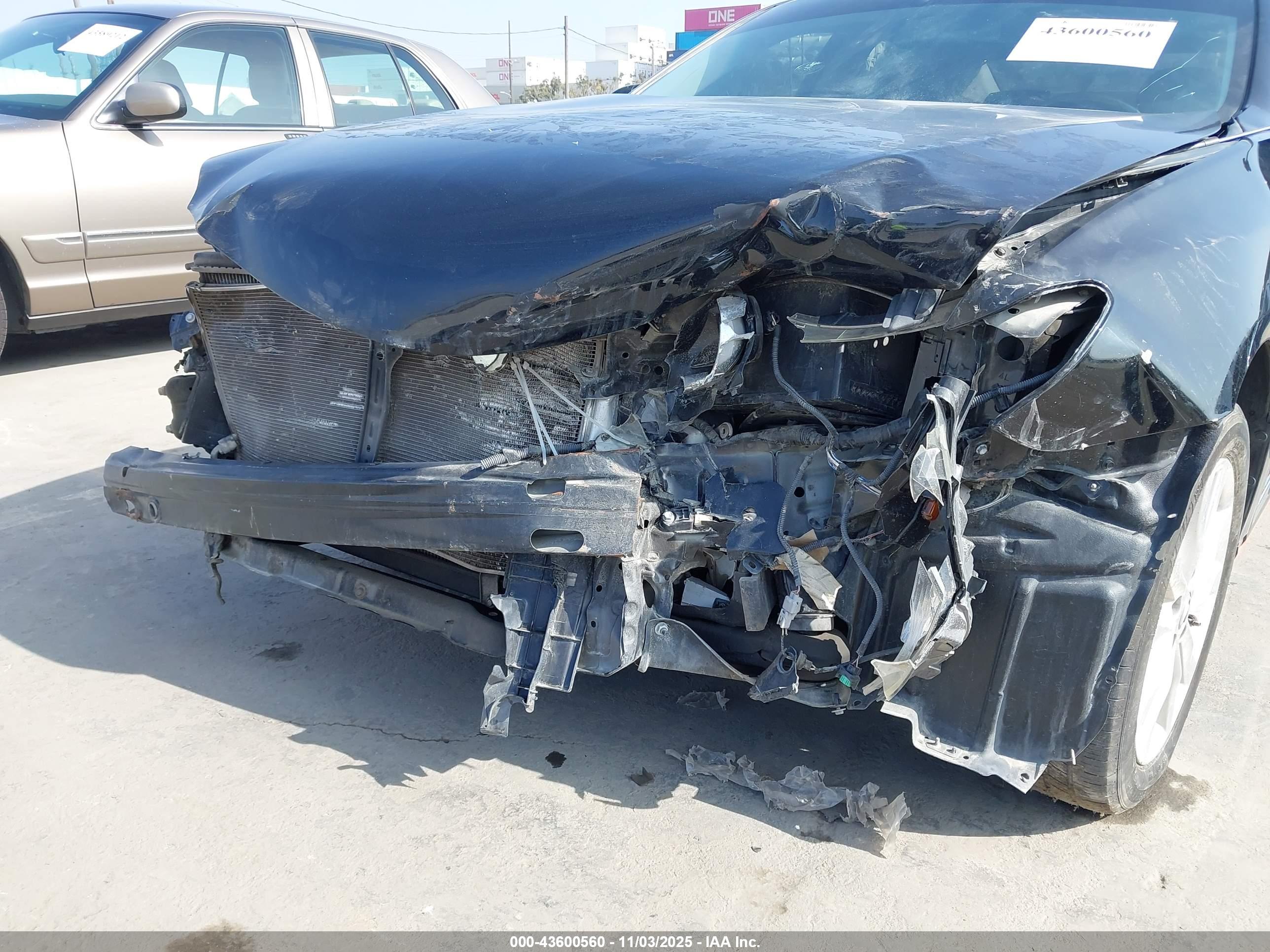 LEXUS ES image 6