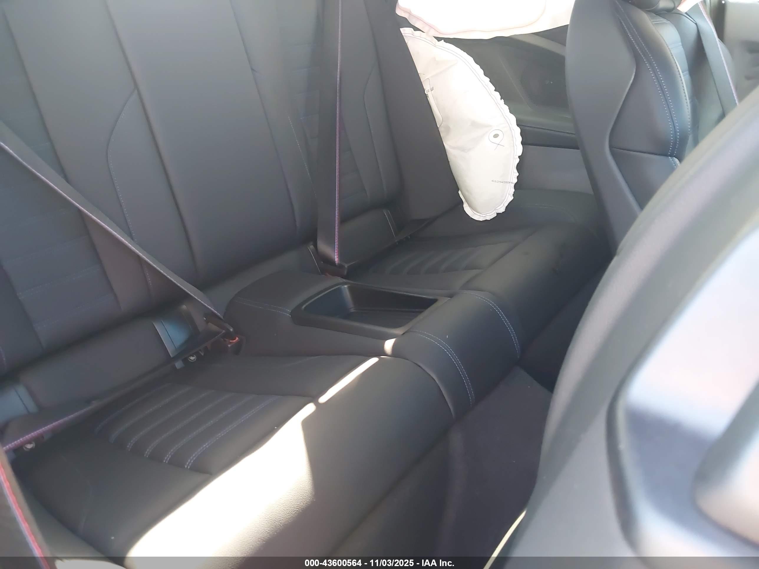 BMW M2 image 8