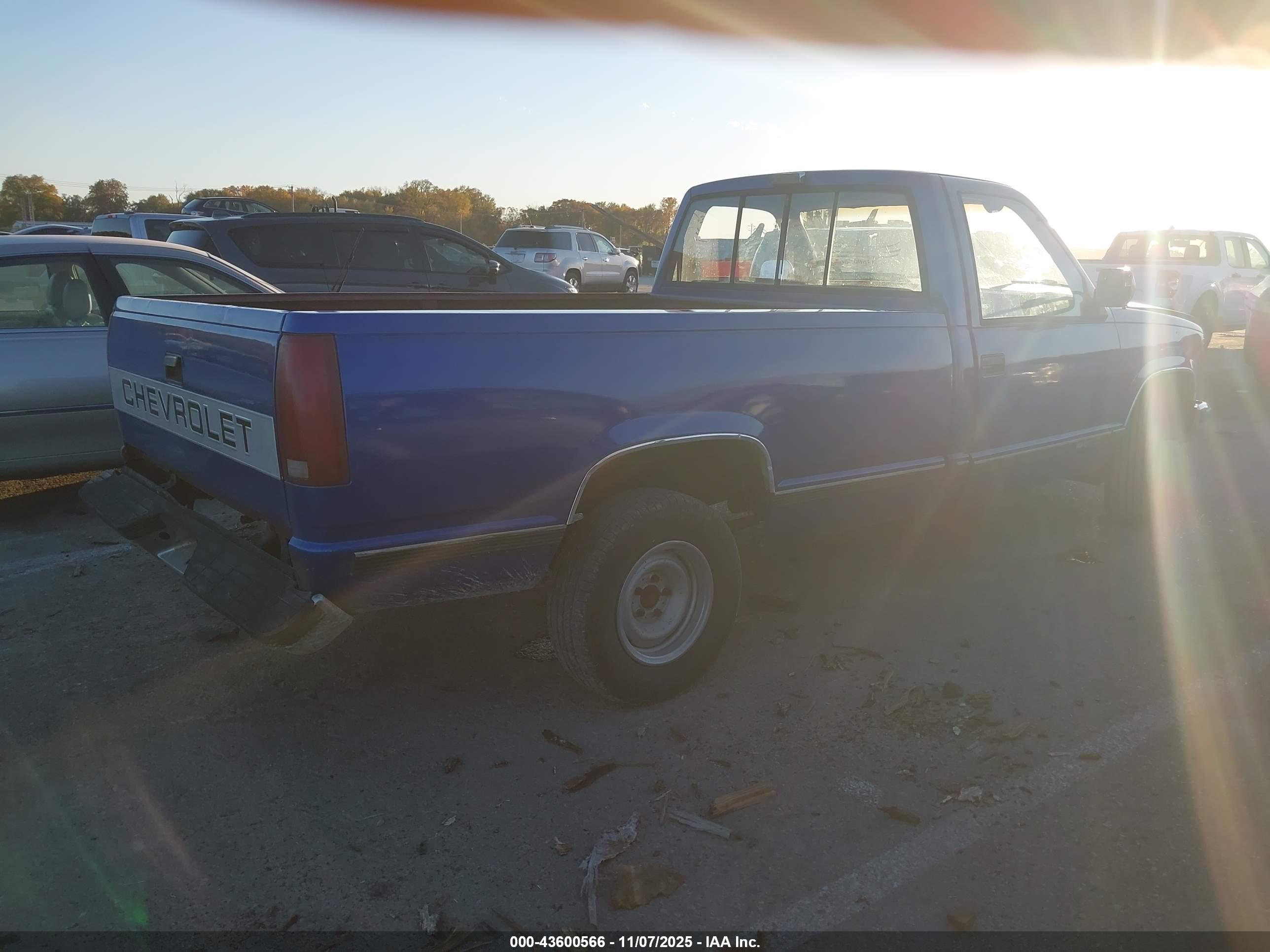 CHEVROLET GMT-400 image 4