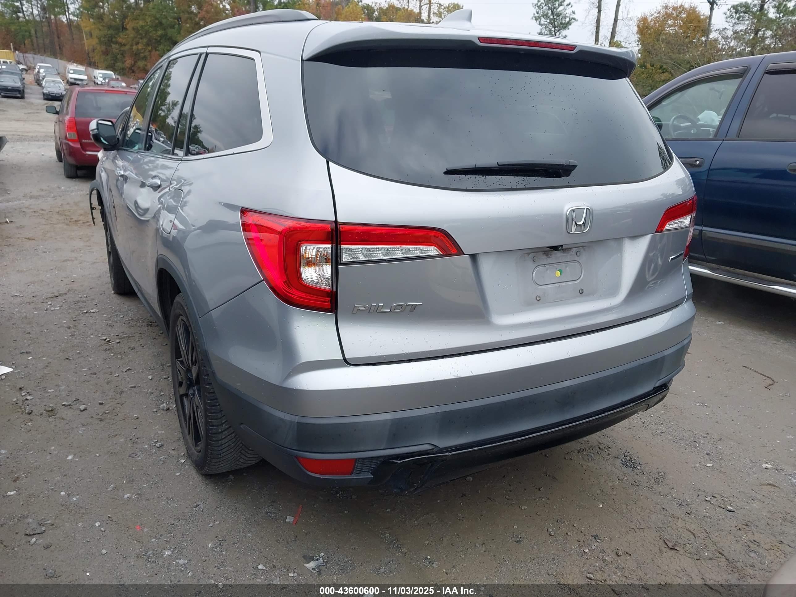 HONDA PILOT image 3