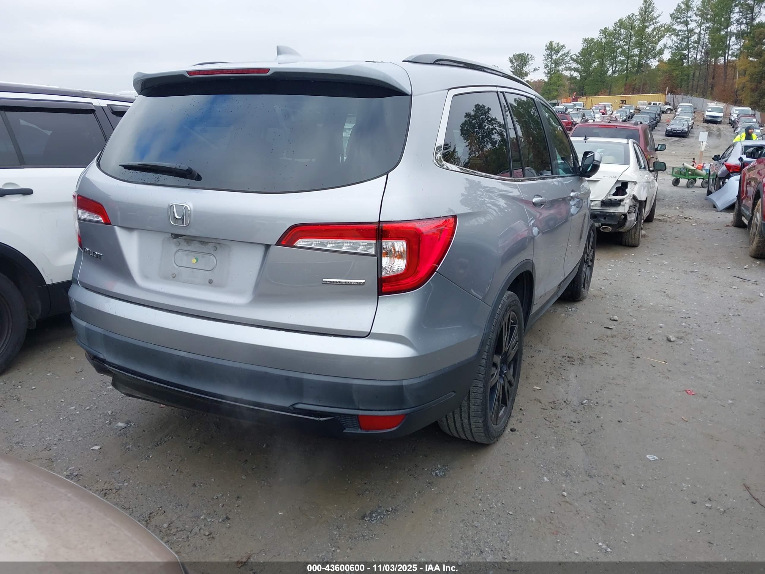 HONDA PILOT image 4