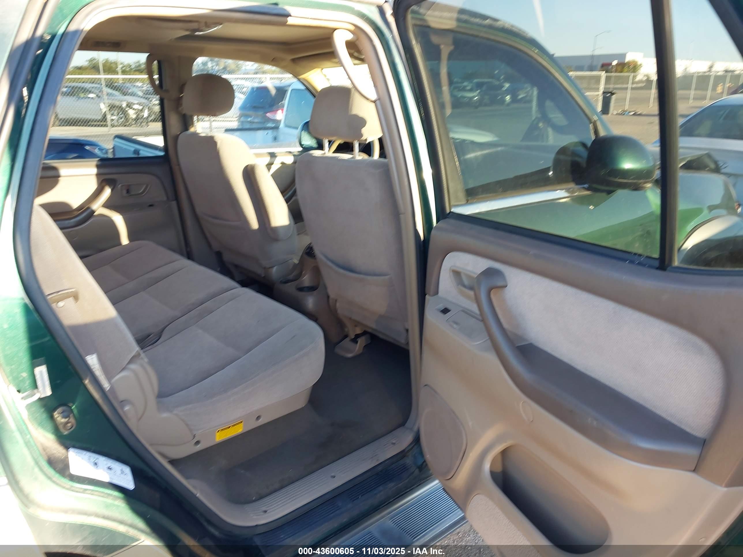 TOYOTA SEQUOIA image 8