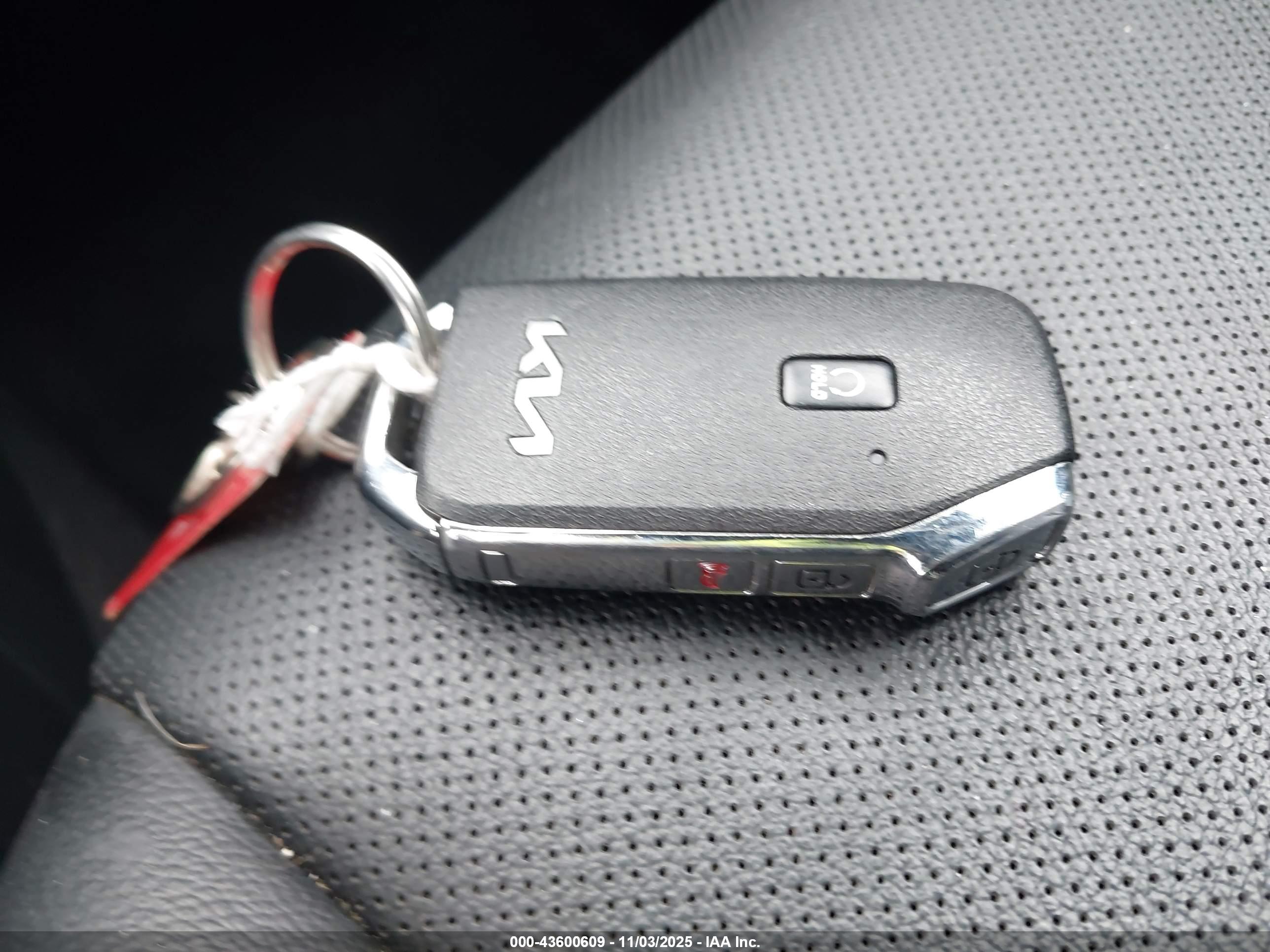 KIA SPORTAGE image 11