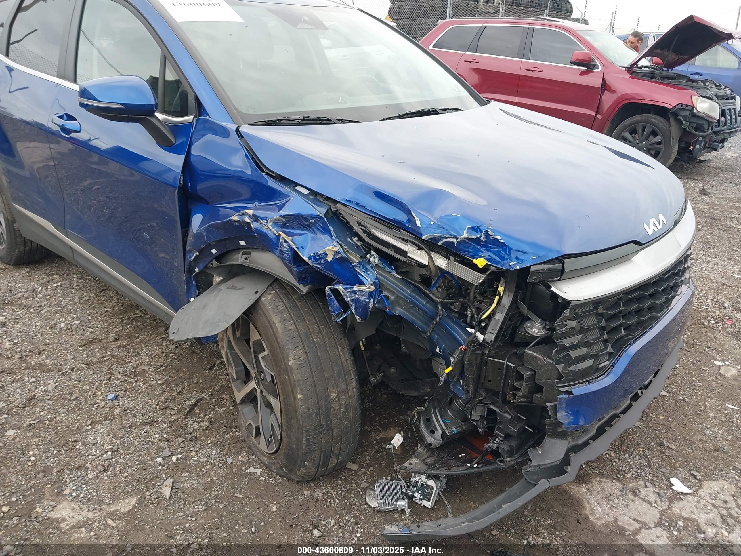 KIA SPORTAGE image 6