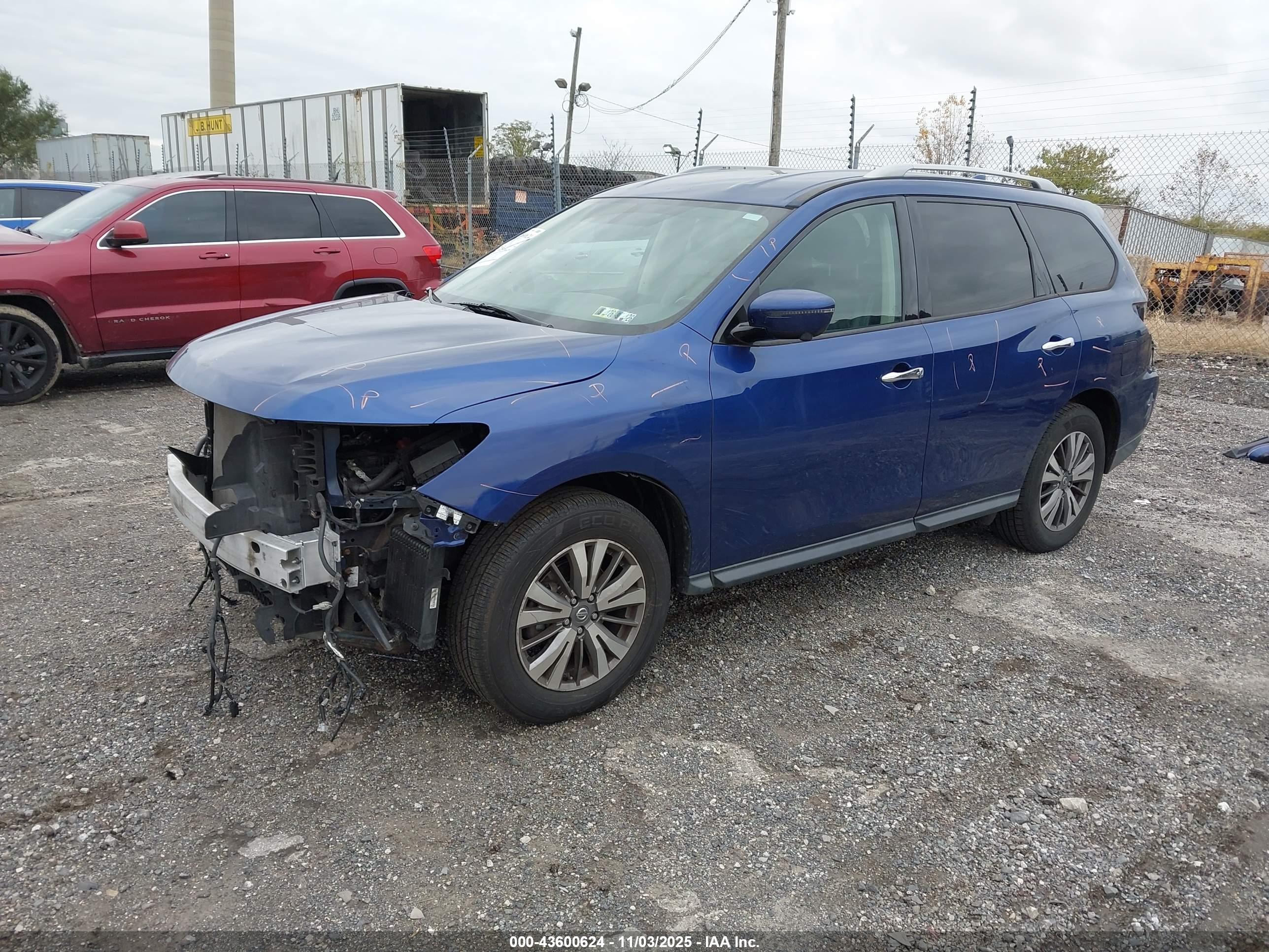 NISSAN PATHFINDER image 2