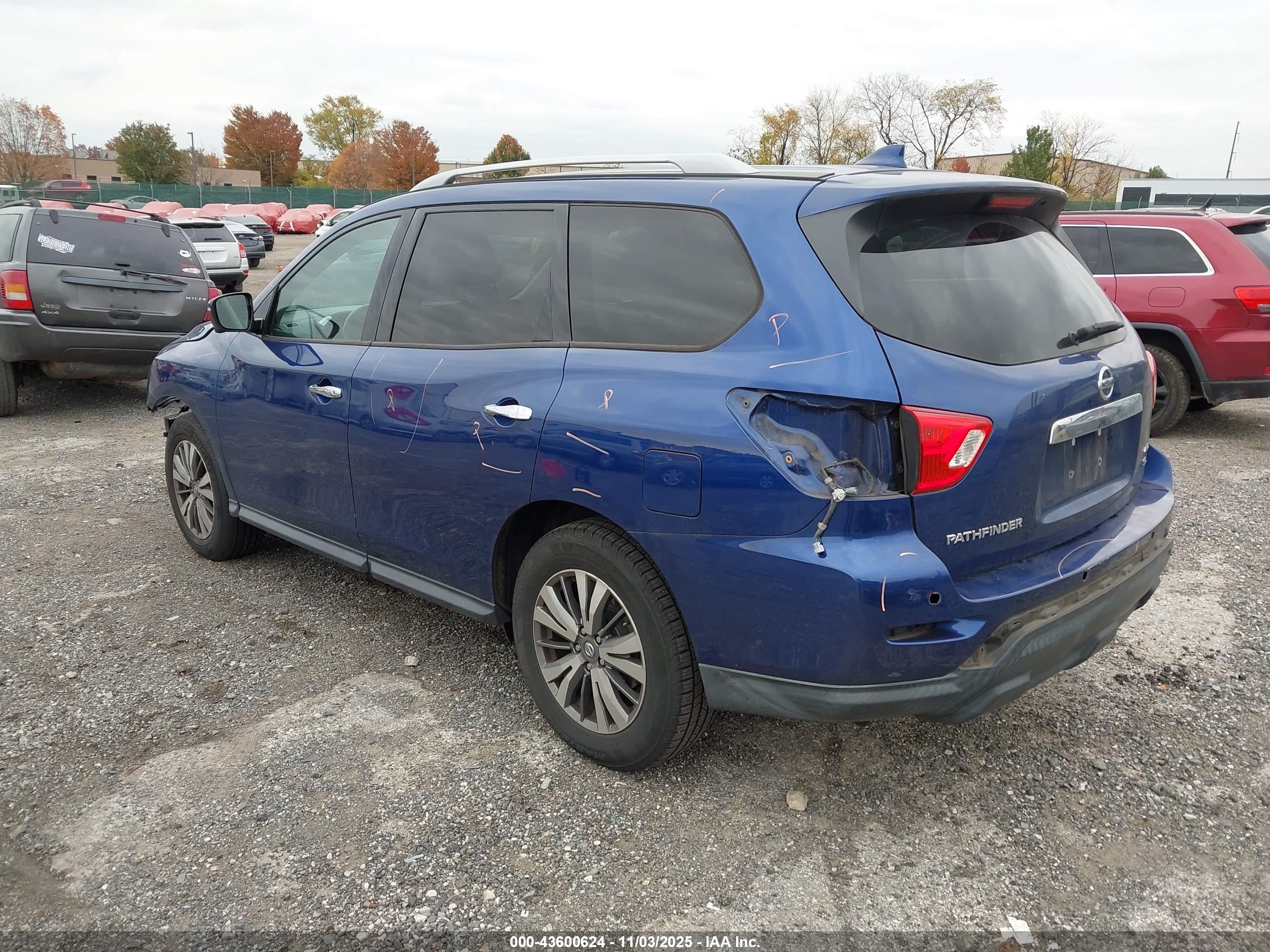 NISSAN PATHFINDER image 3