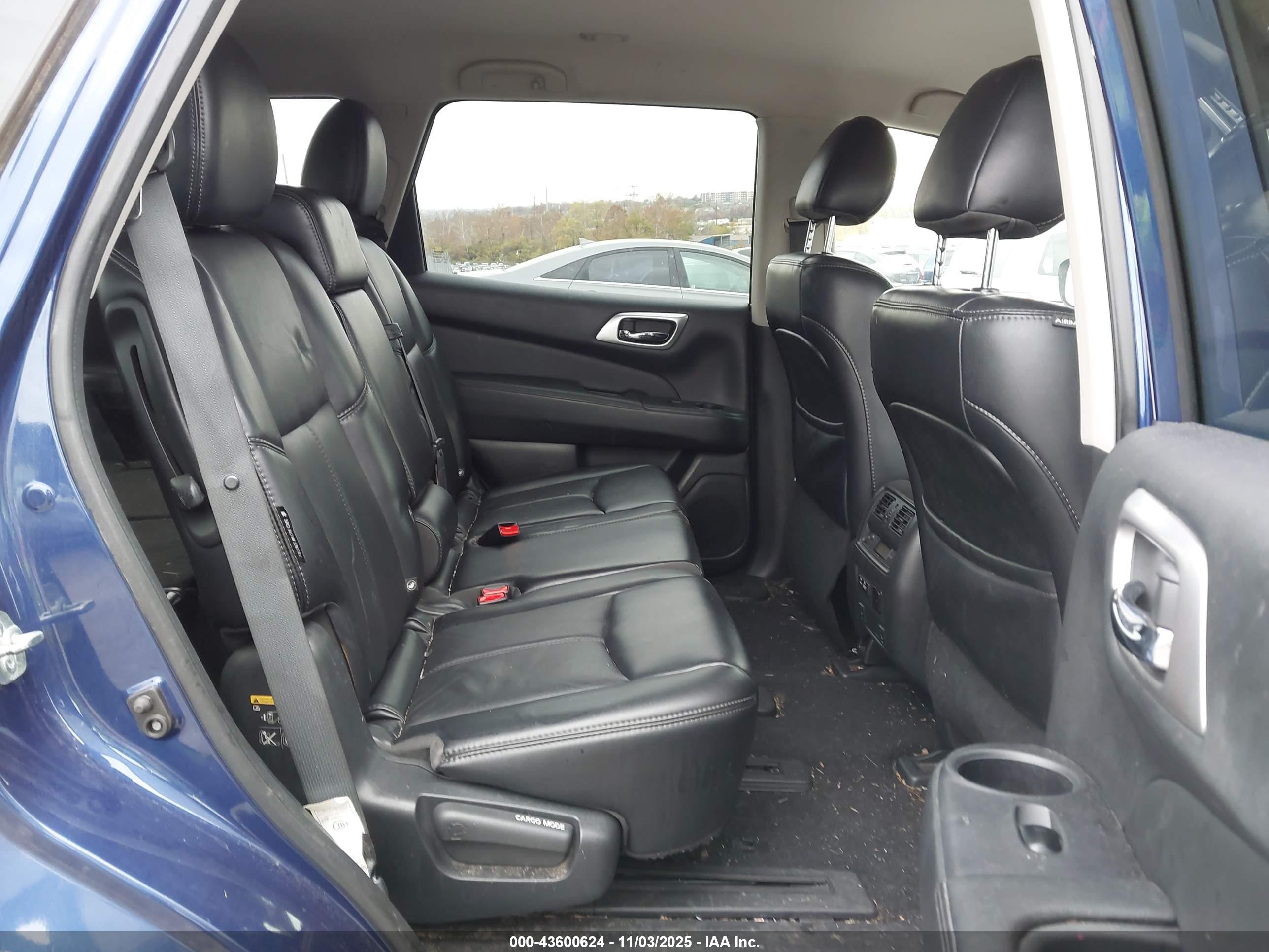 NISSAN PATHFINDER image 8