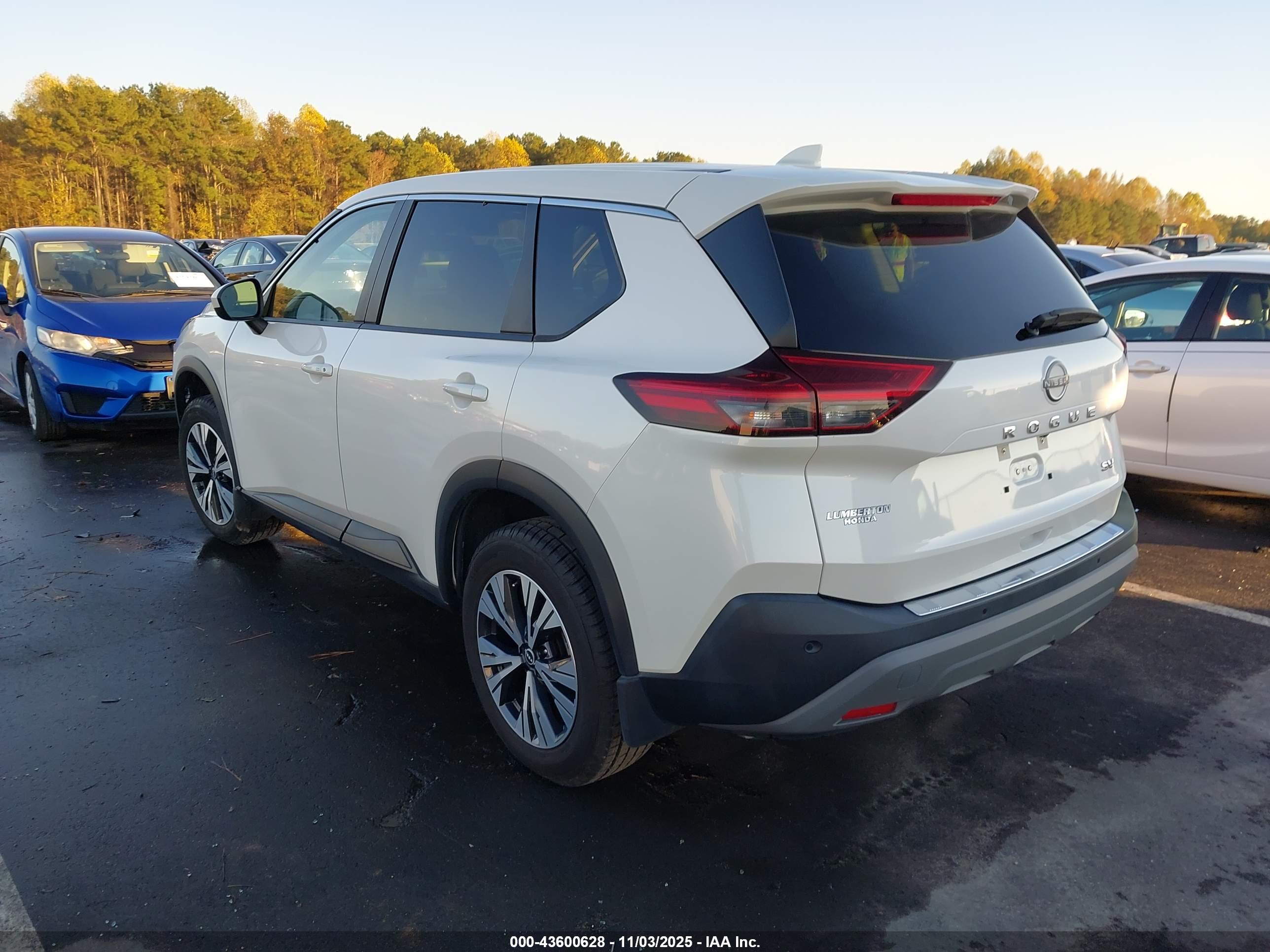 NISSAN ROGUE image 3