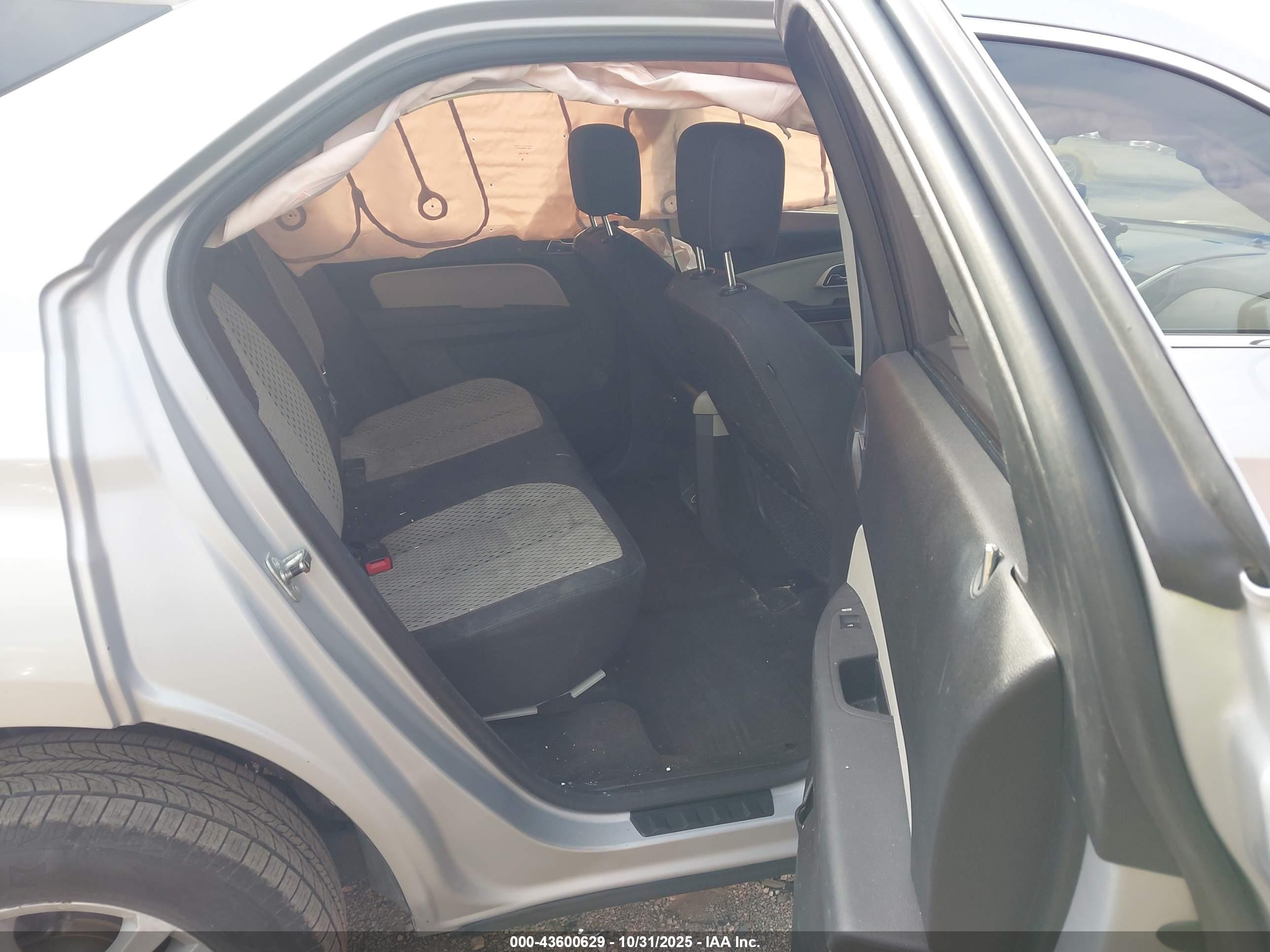 CHEVROLET EQUINOX image 8