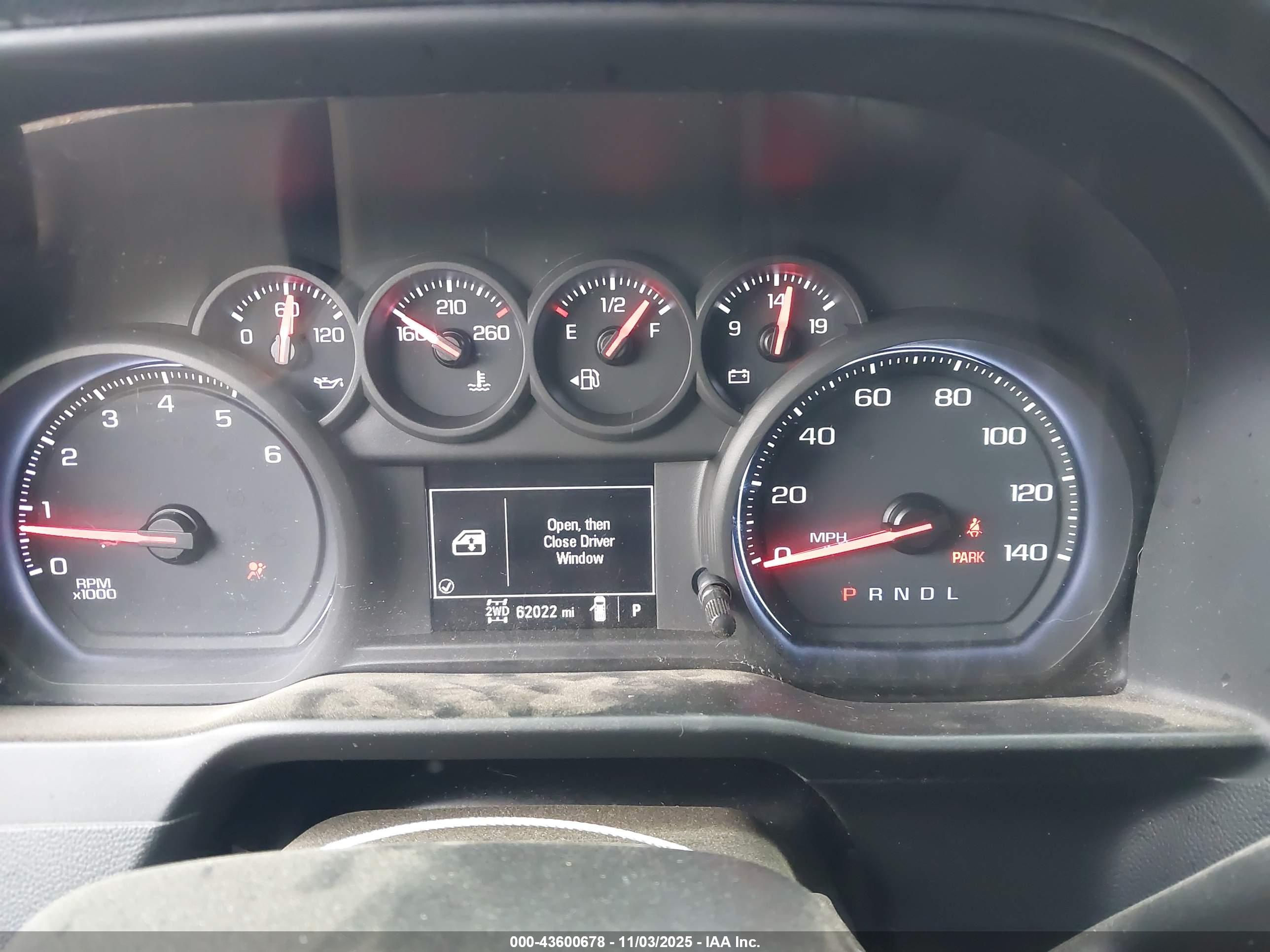 CHEVROLET SILVERADO image 7