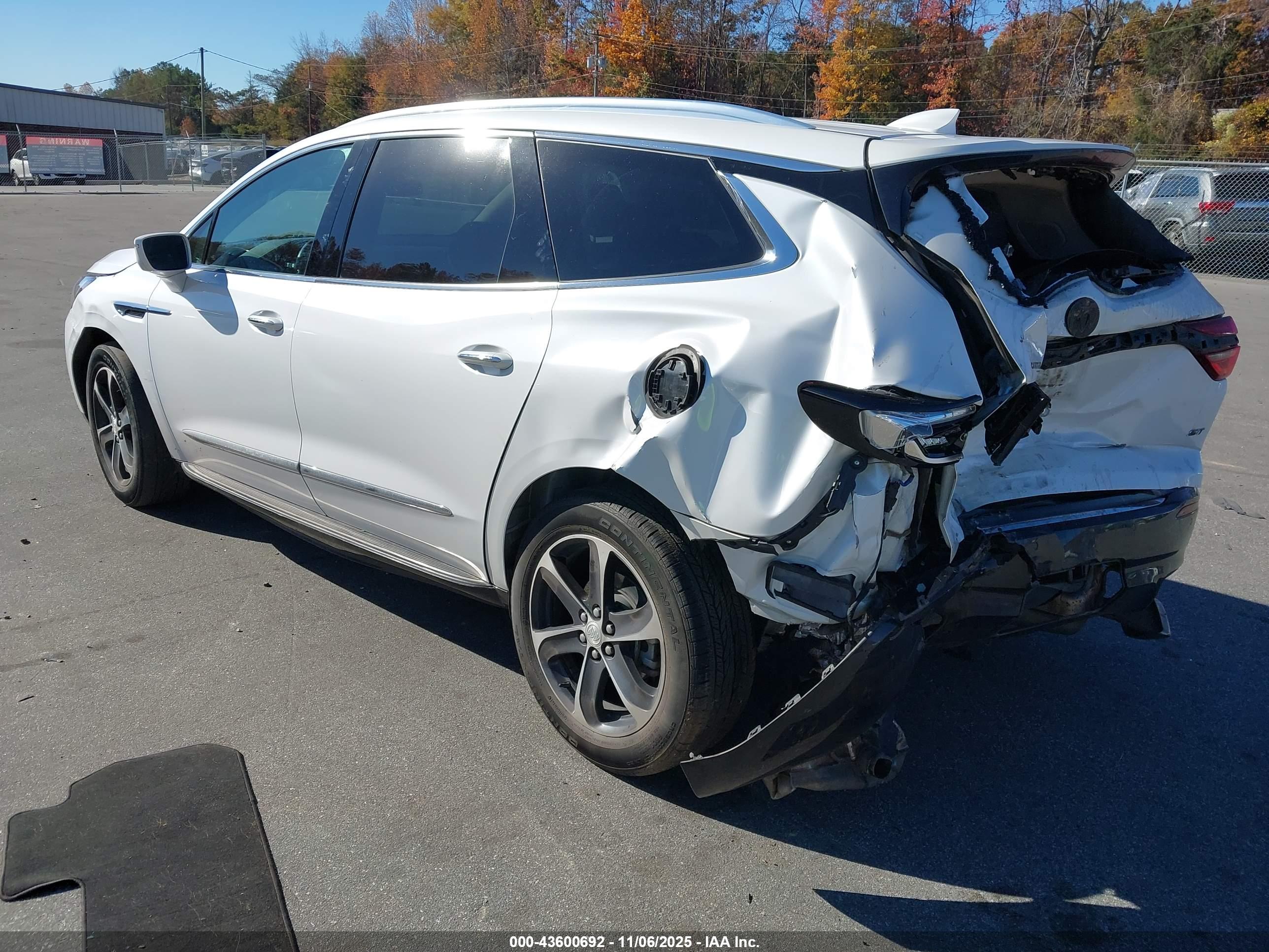 BUICK ENCLAVE image 3
