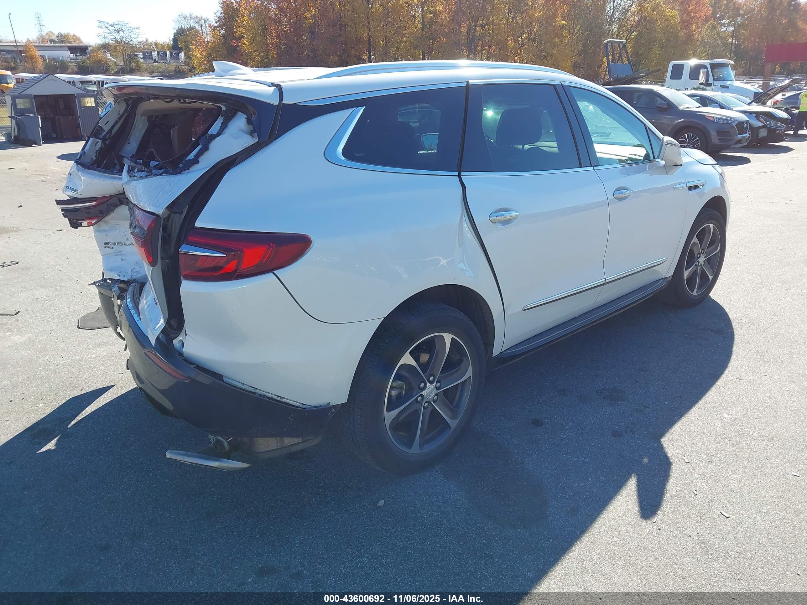 BUICK ENCLAVE image 4