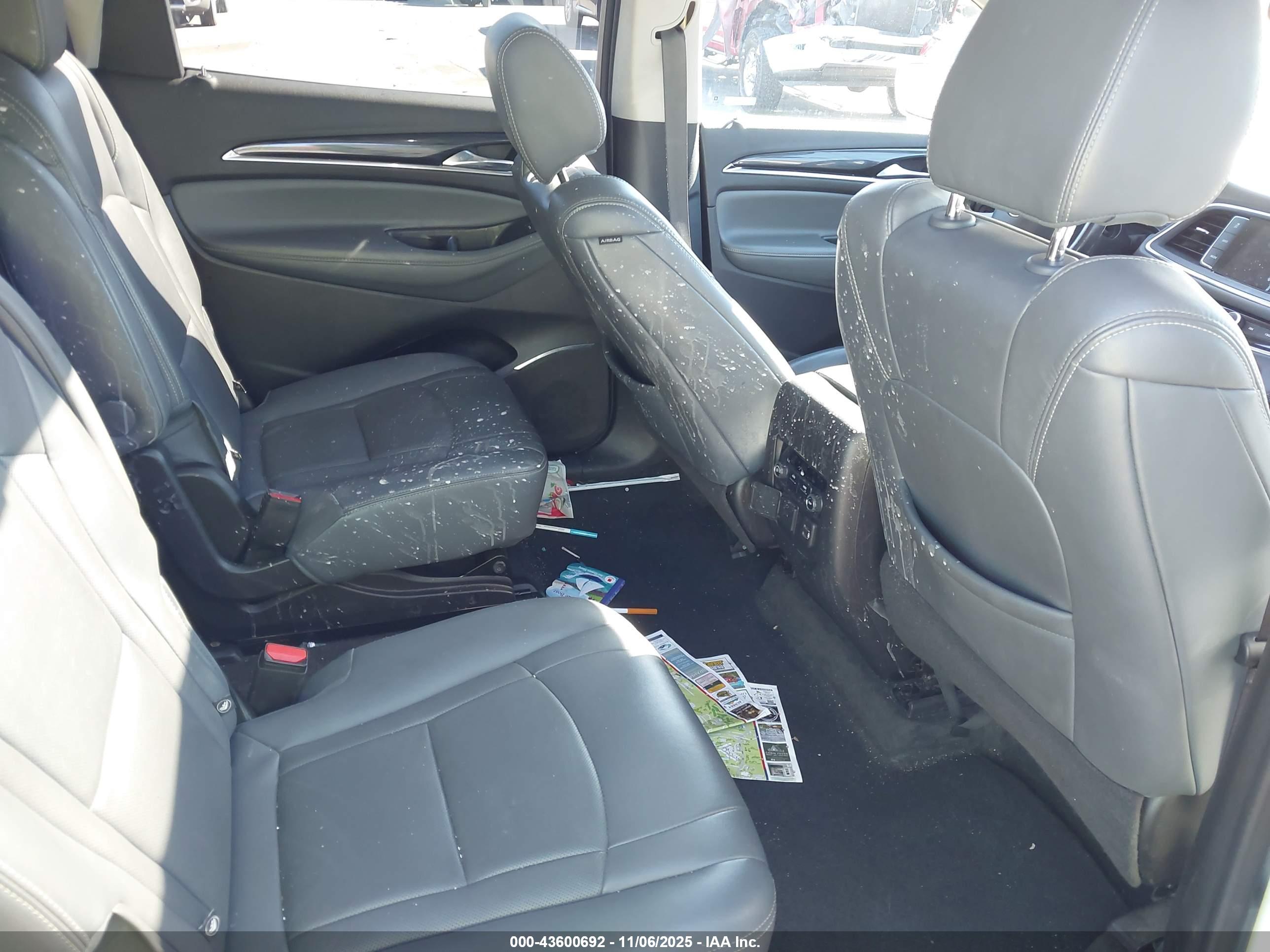 BUICK ENCLAVE image 8