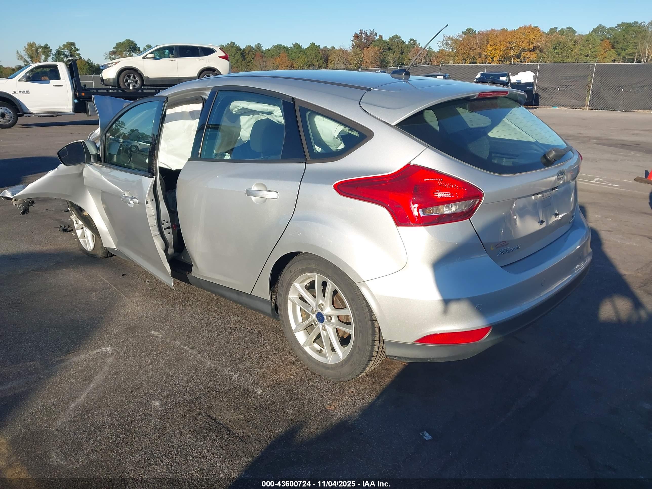 FORD FOCUS image 3