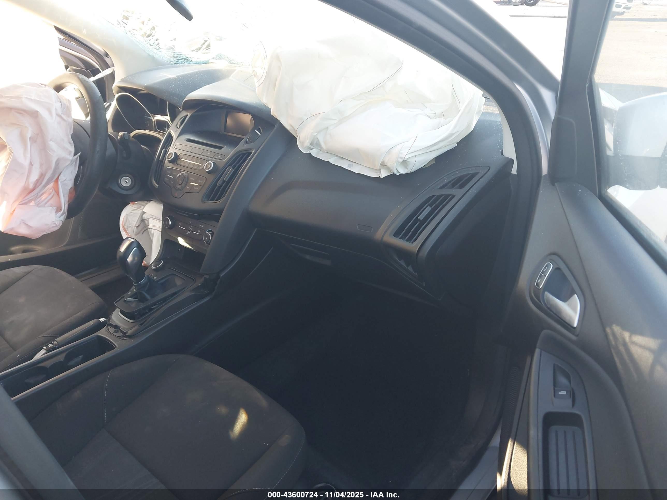 FORD FOCUS image 5