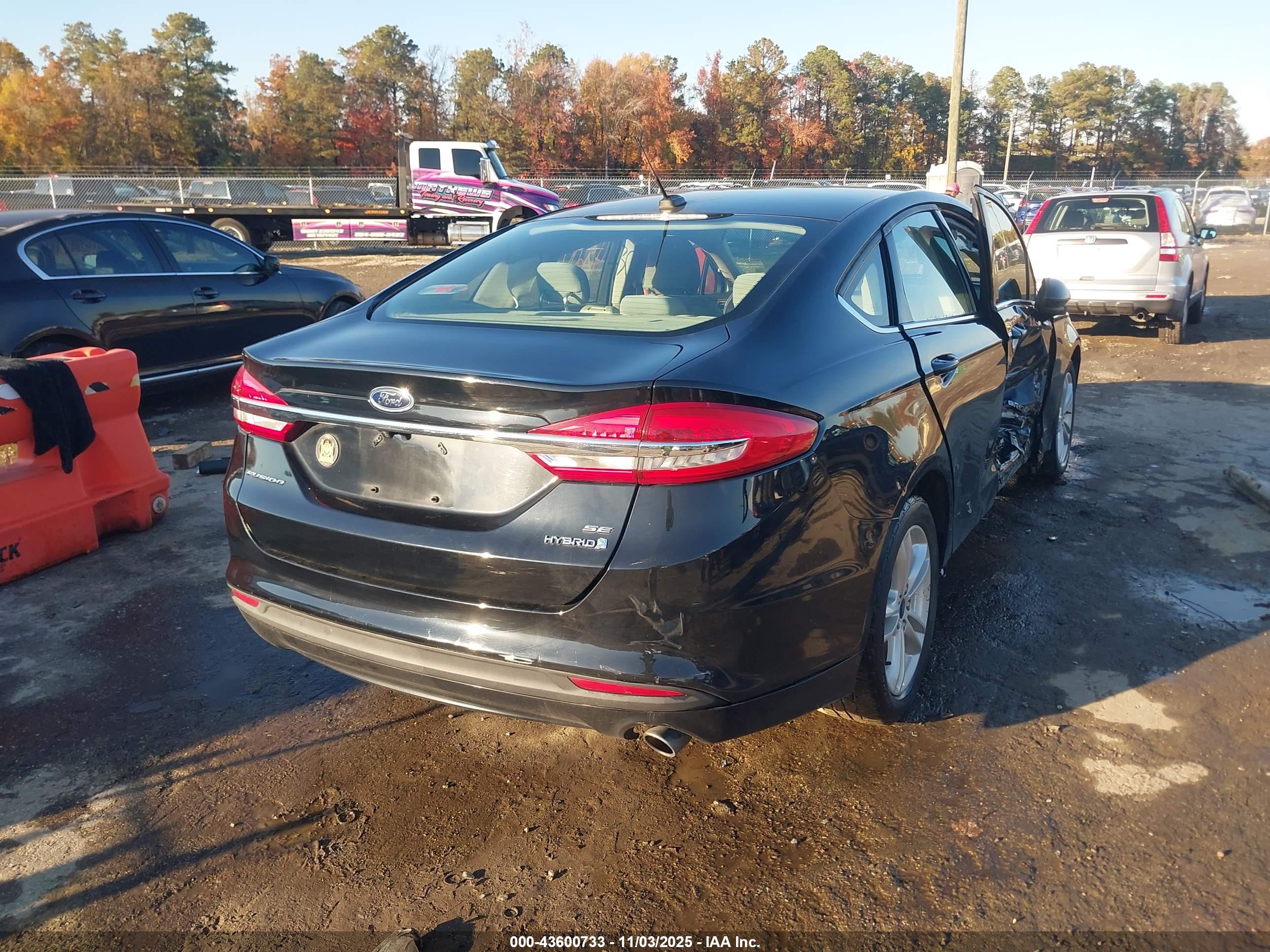 FORD FUSION image 4