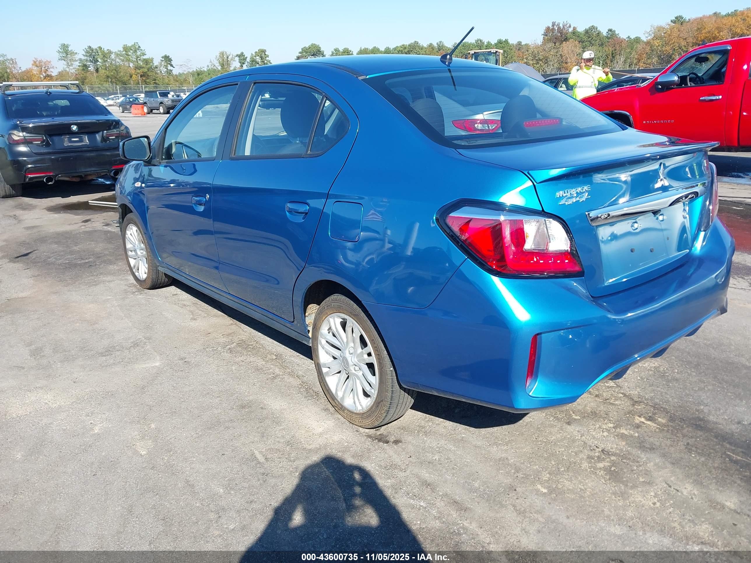 MITSUBISHI MIRAGE image 3