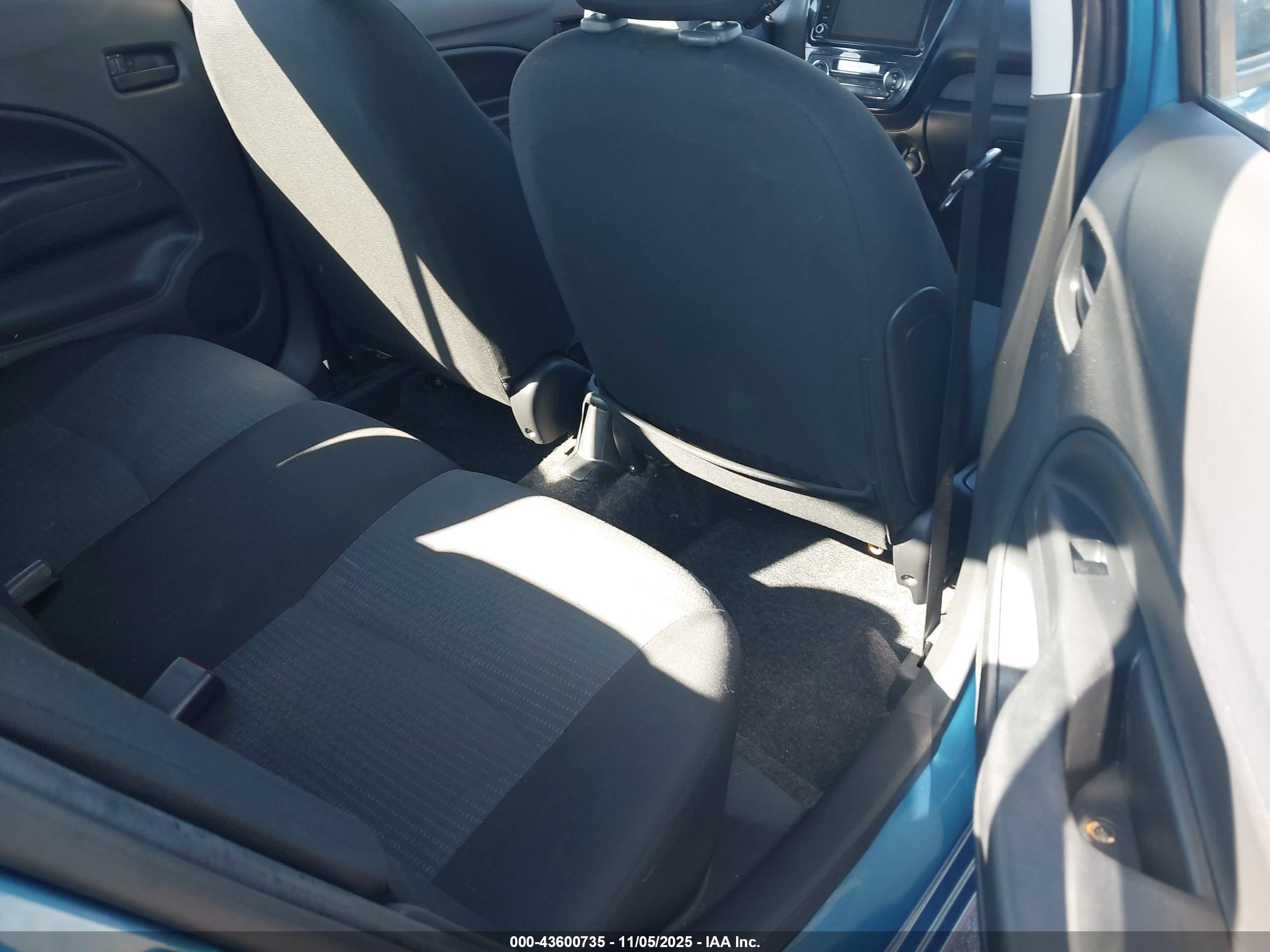 MITSUBISHI MIRAGE image 8