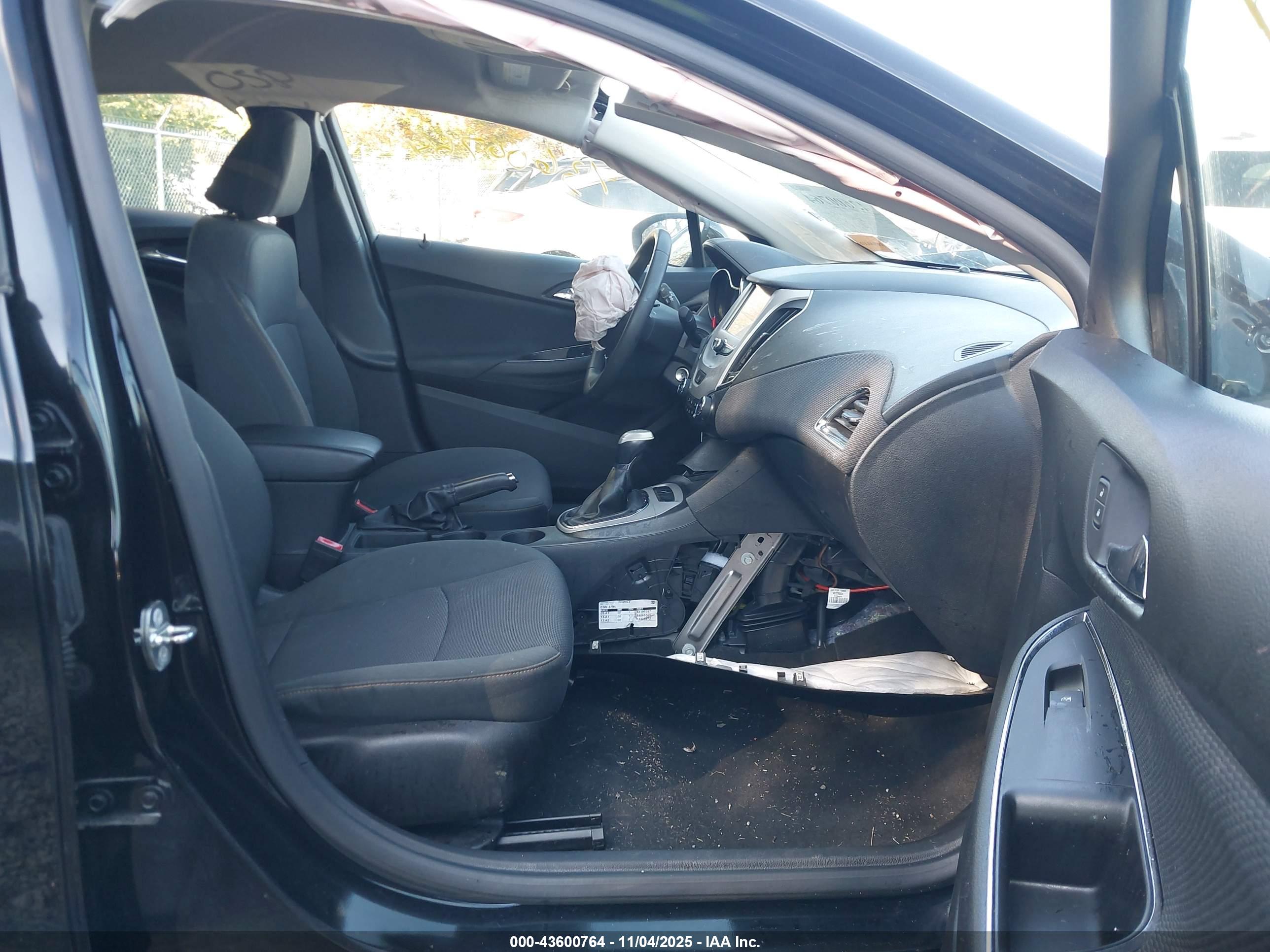 CHEVROLET CRUZE image 5