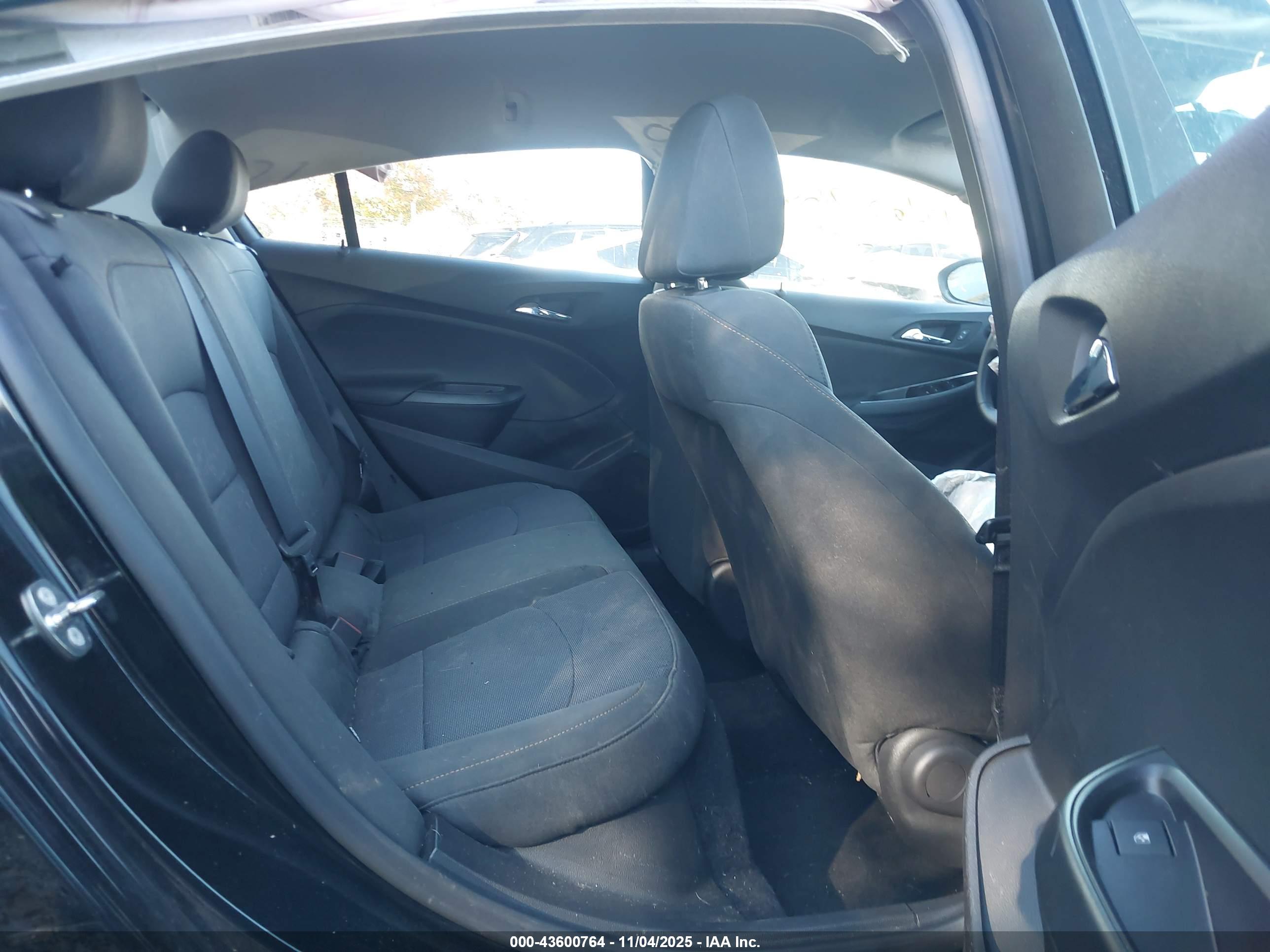 CHEVROLET CRUZE image 8