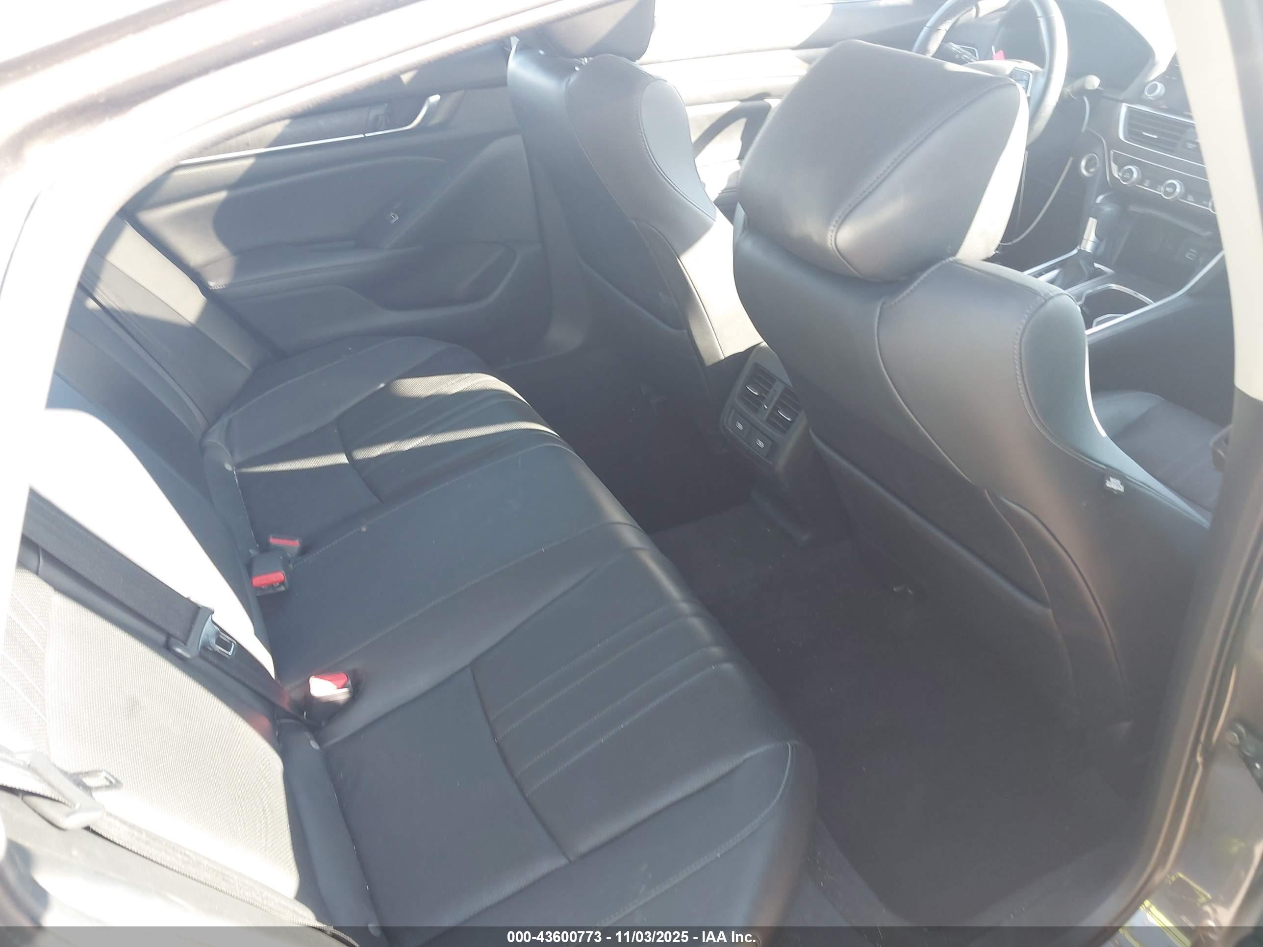 HONDA ACCORD image 8