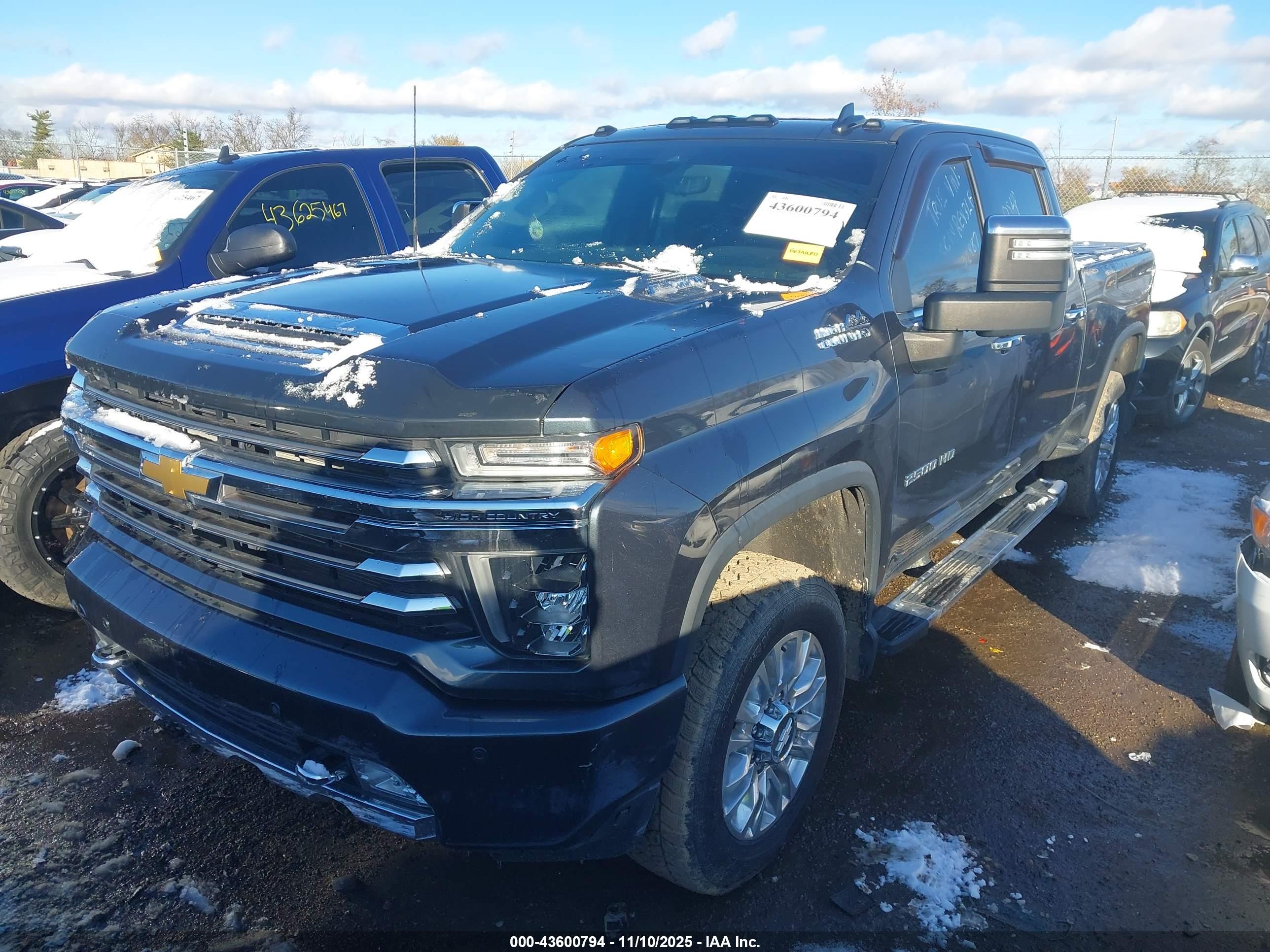 CHEVROLET SILVERADO image 2