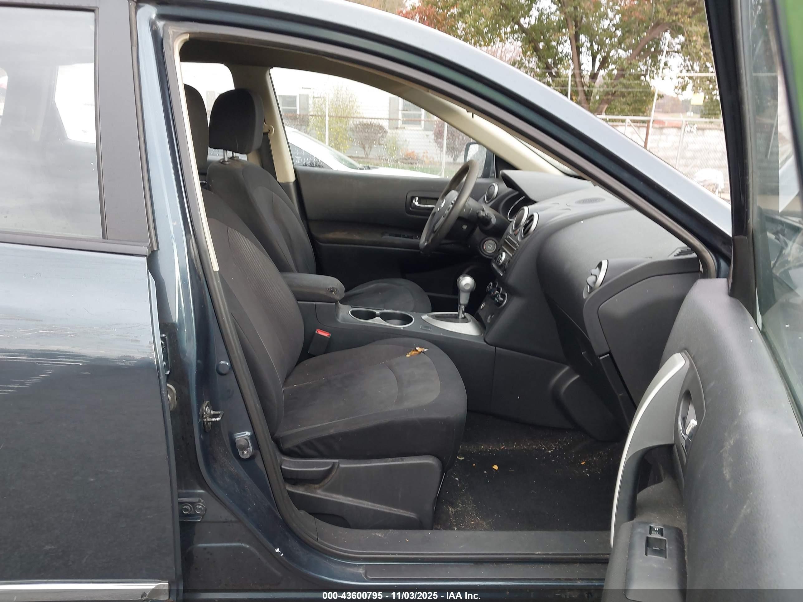 NISSAN ROGUE image 5