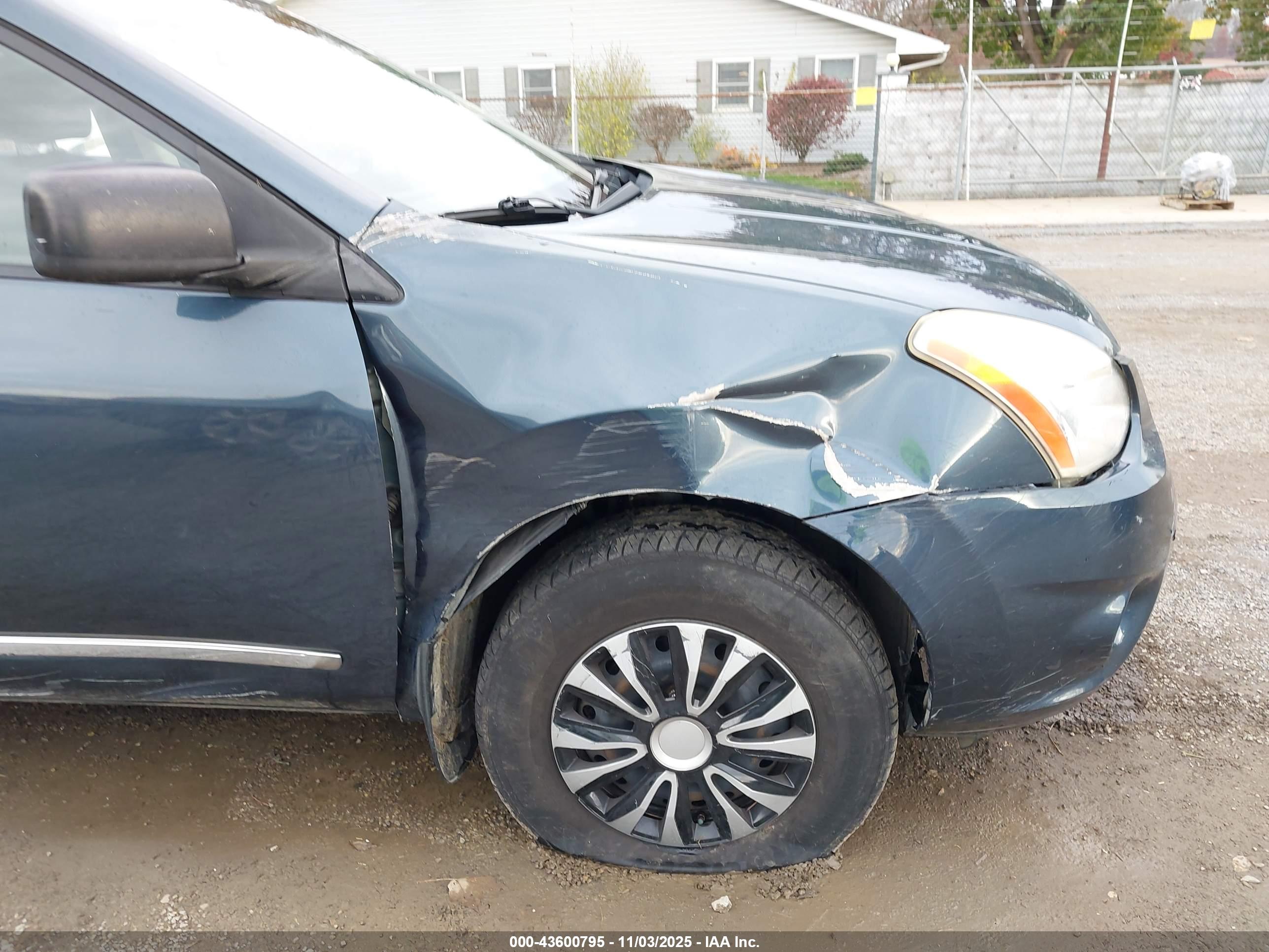 NISSAN ROGUE image 6