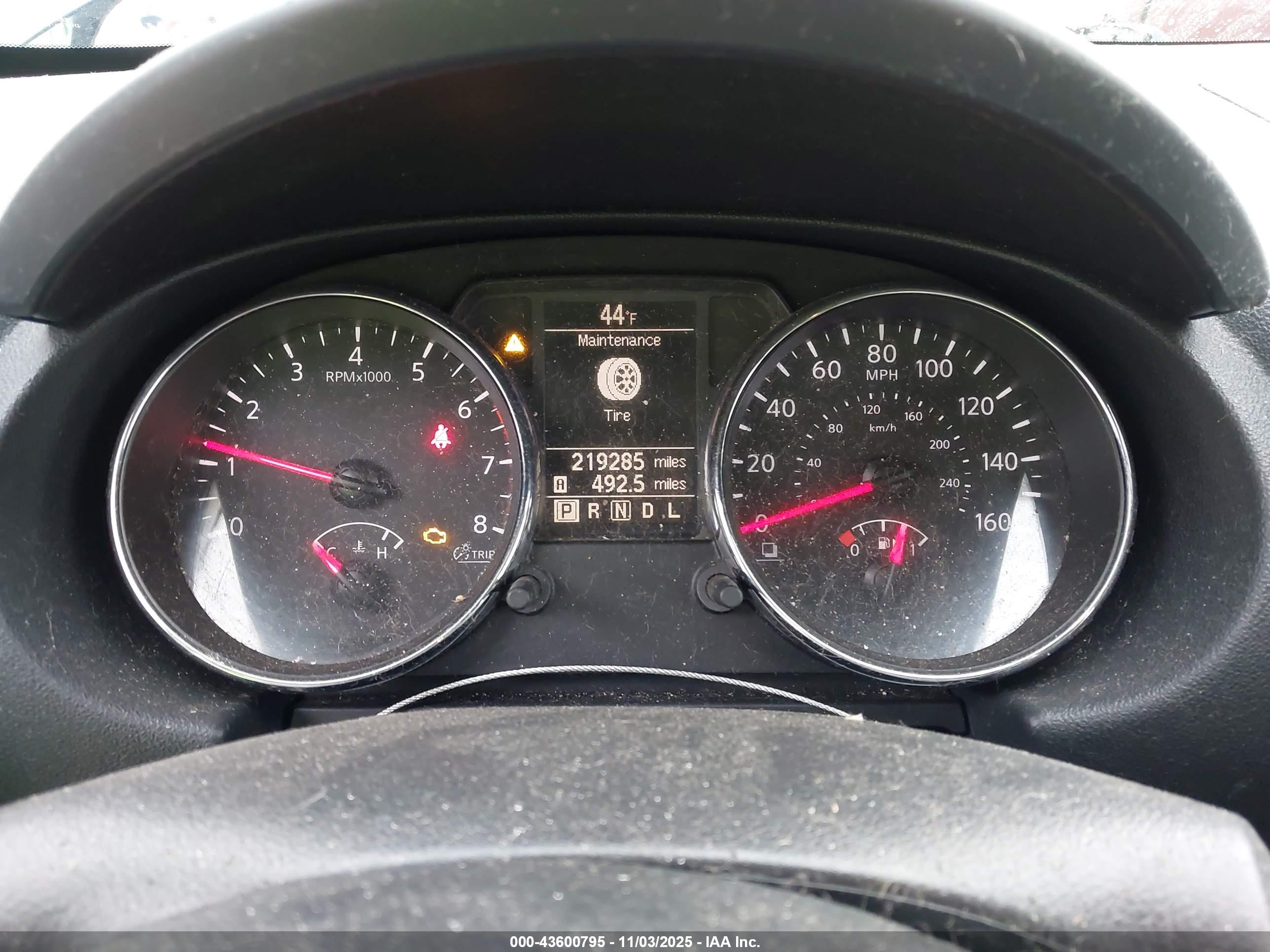 NISSAN ROGUE image 7